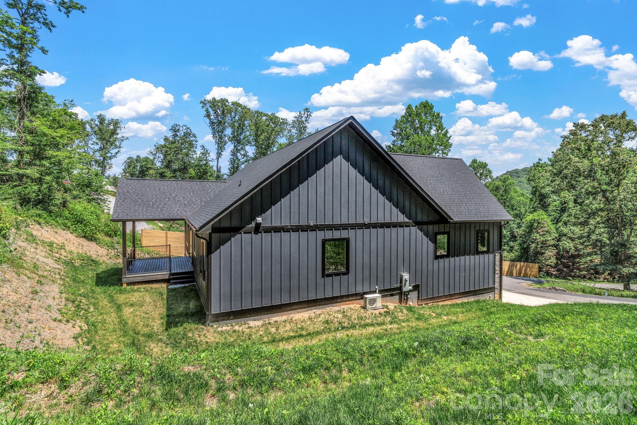 63 Winding Ridge Road — Fairview