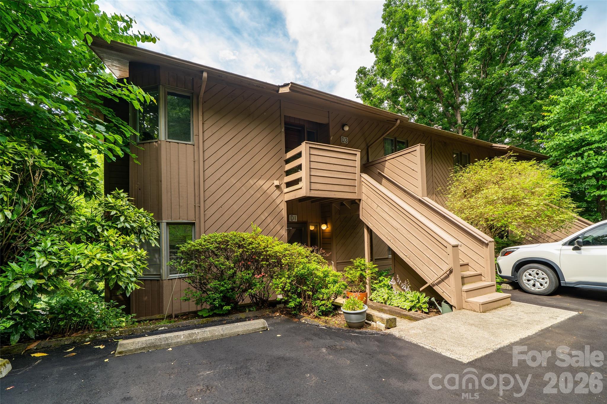 305 Piney Mountain Drive #D-1 — Asheville