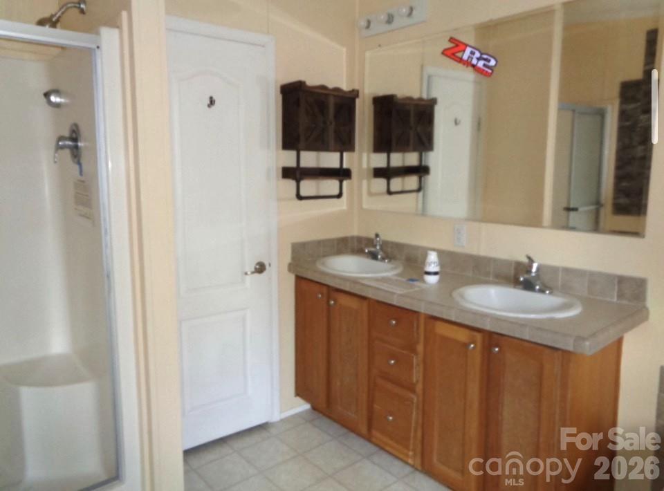 47 Integrity Mountain Road — Otto