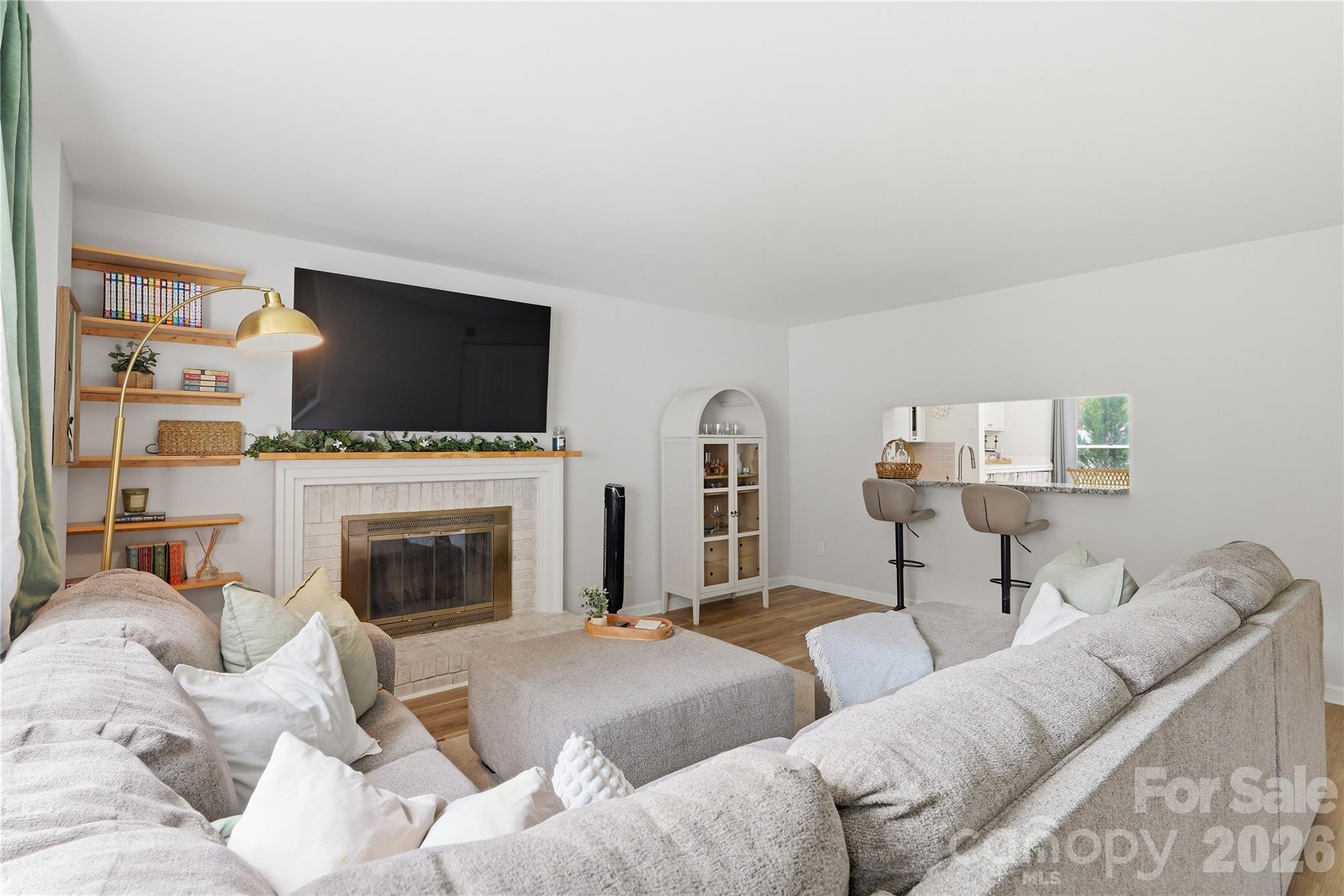 8208 Knights Bridge Road — Charlotte