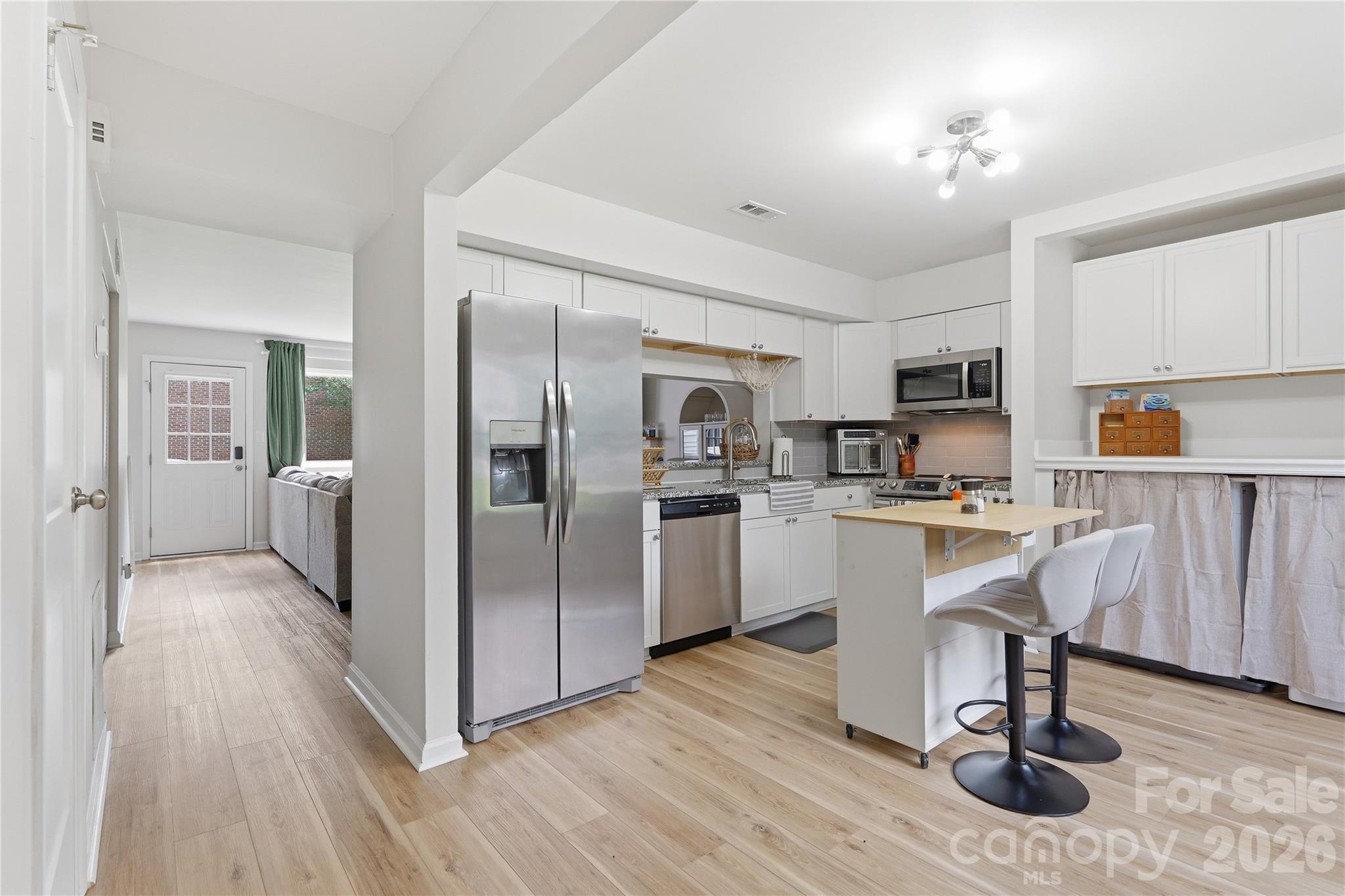 8208 Knights Bridge Road — Charlotte