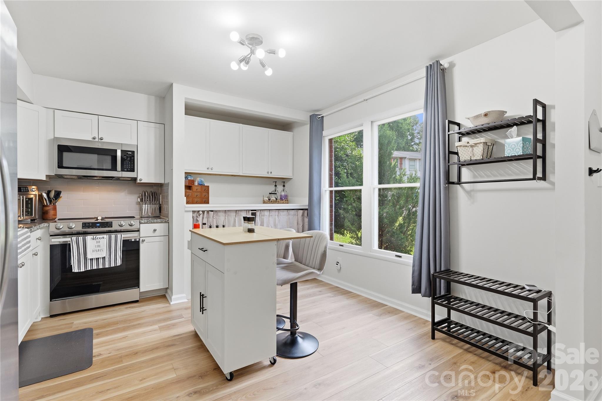 8208 Knights Bridge Road — Charlotte