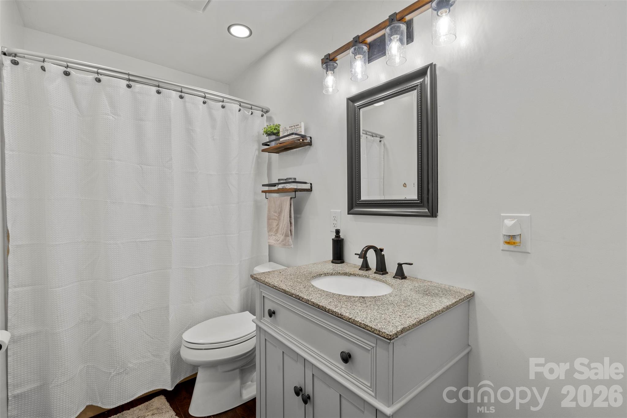 2269 Lee Roy Lane — Lenoir