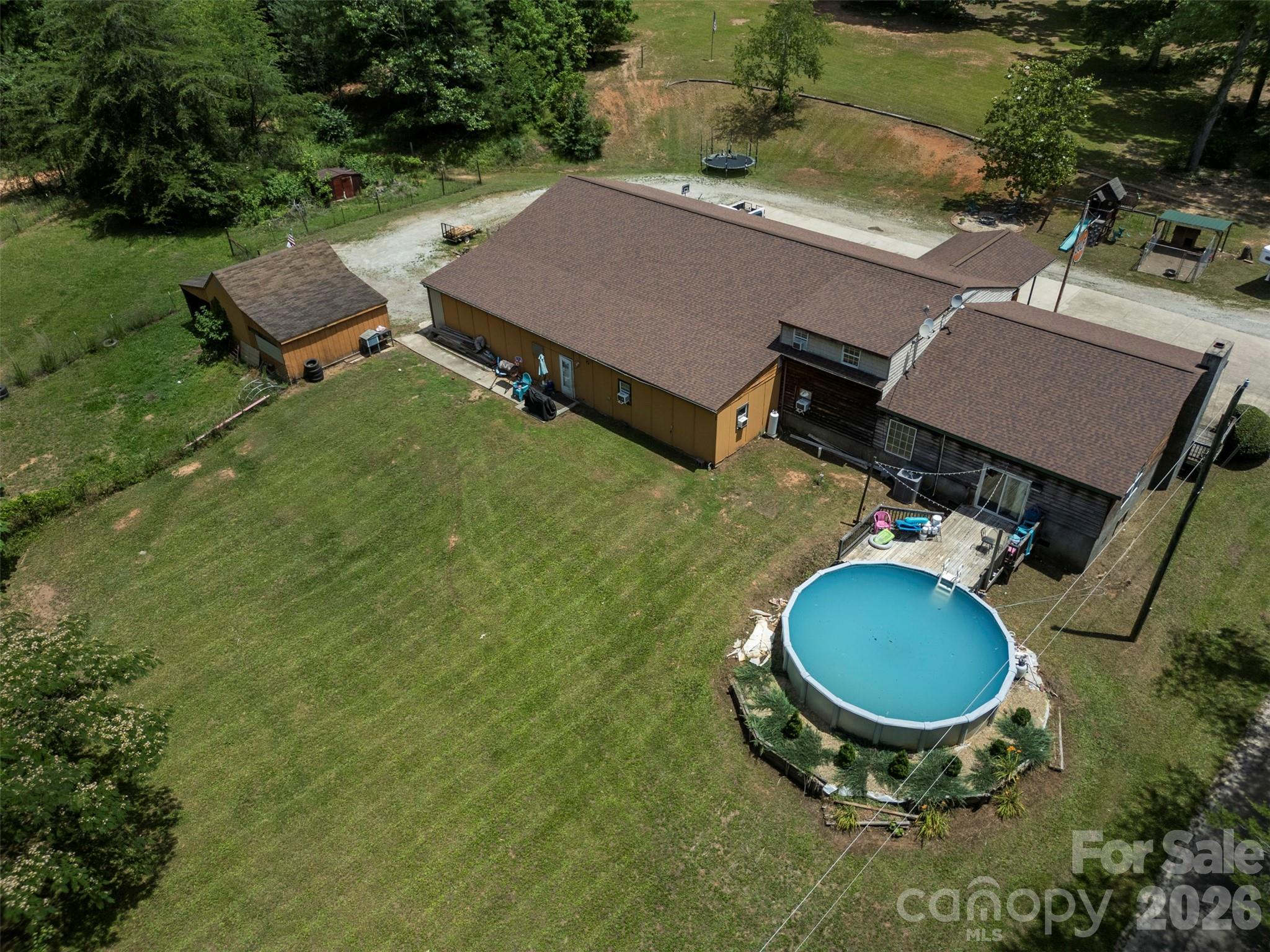 2269 Lee Roy Lane — Lenoir