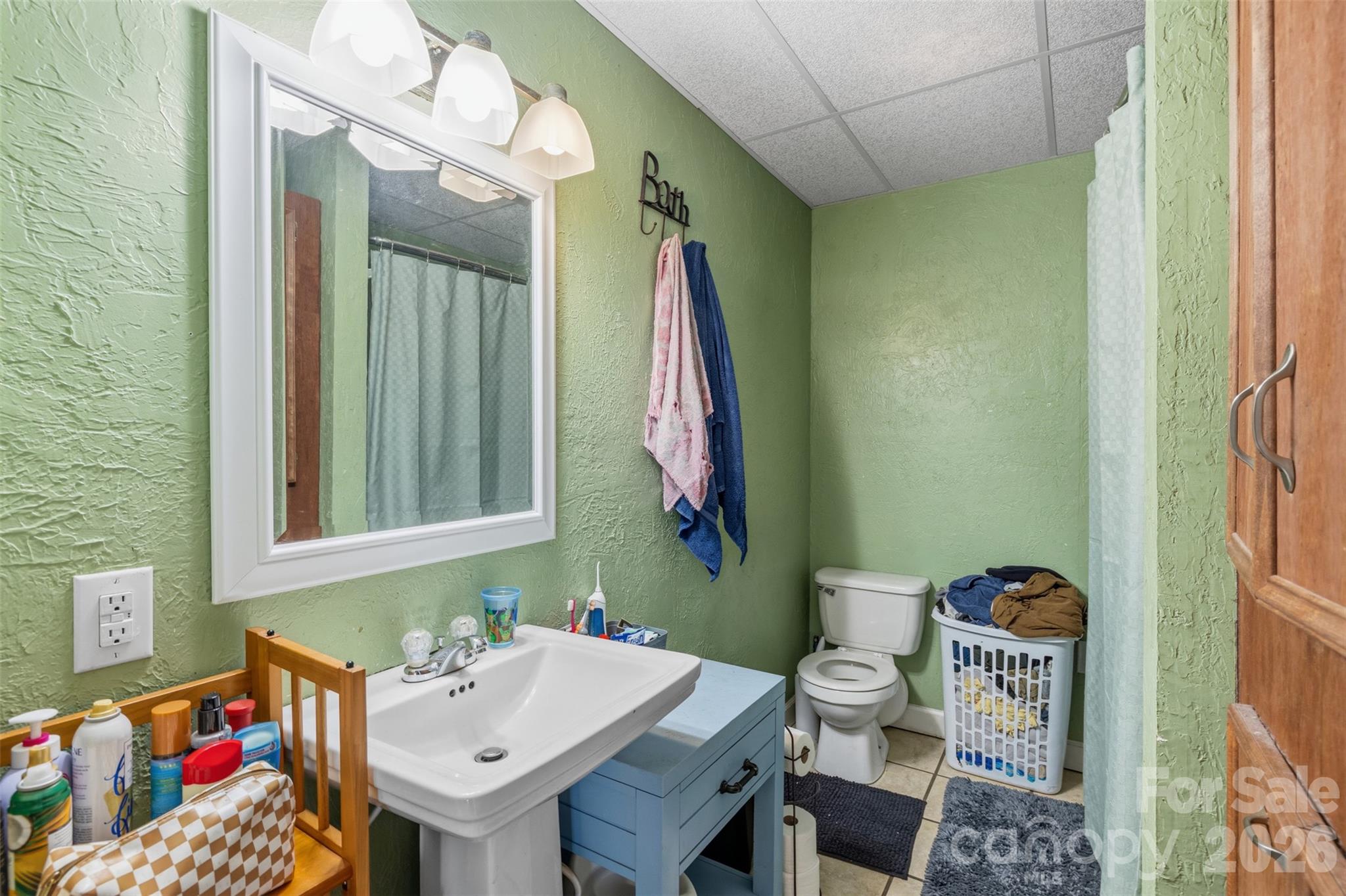2269 Lee Roy Lane — Lenoir