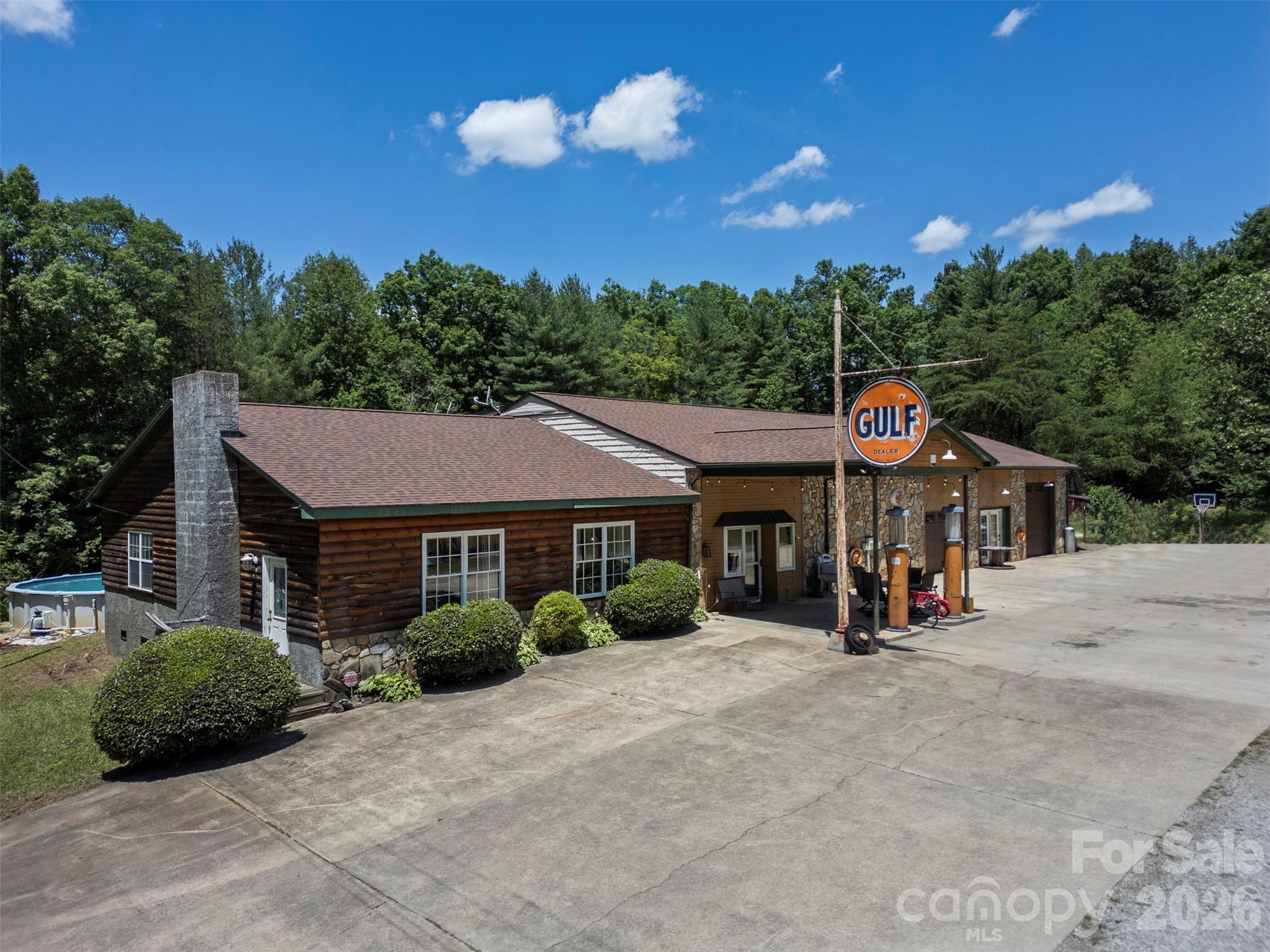 2269 Lee Roy Lane — Lenoir