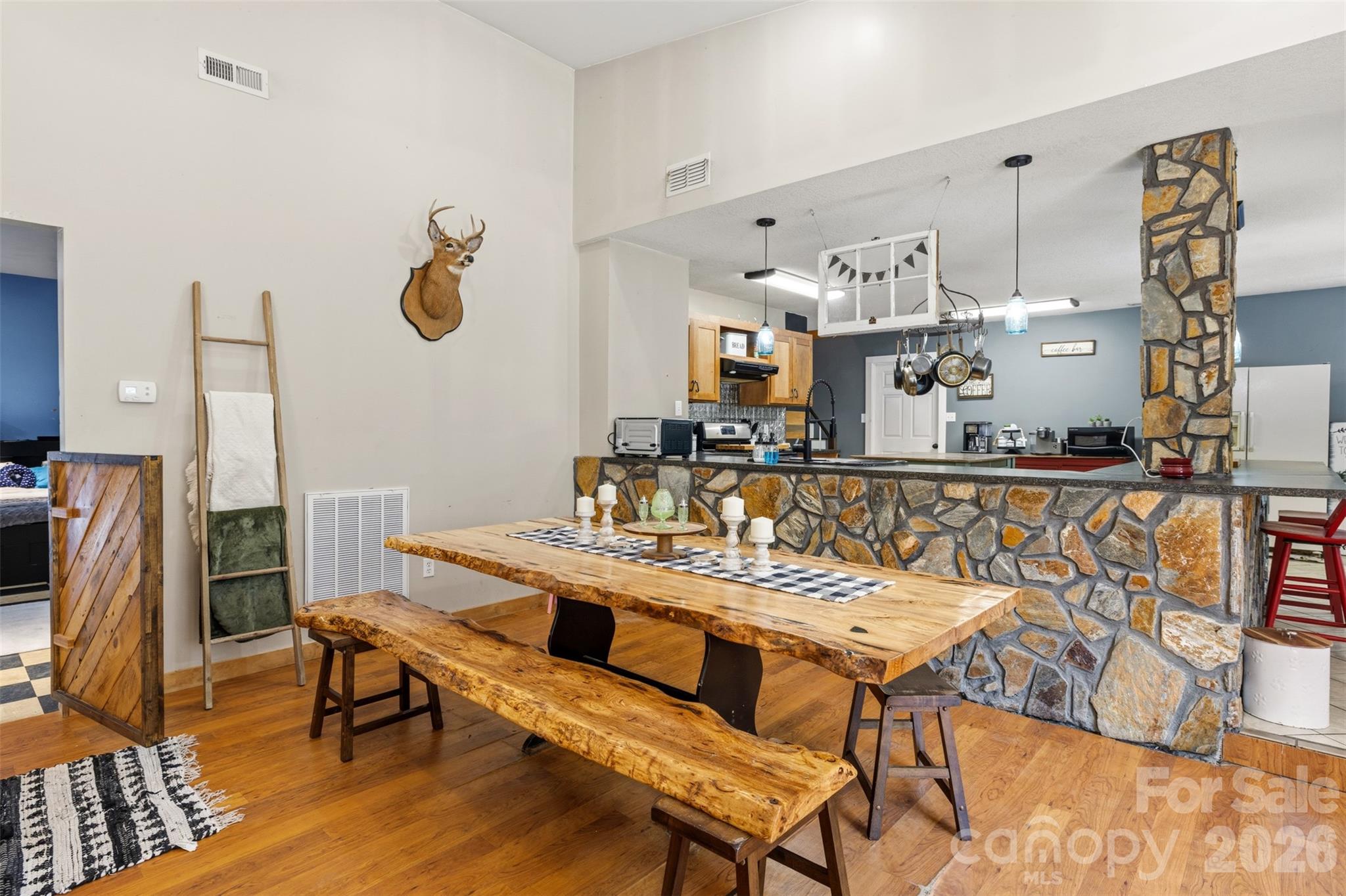 2269 Lee Roy Lane — Lenoir