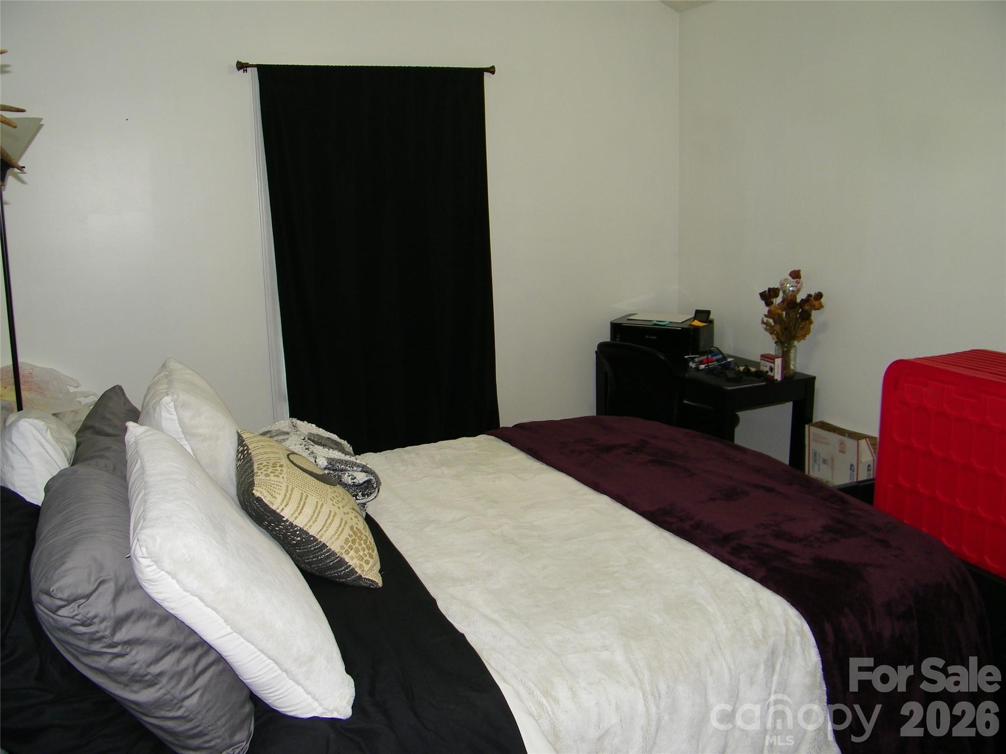609 Redah Avenue — Locust