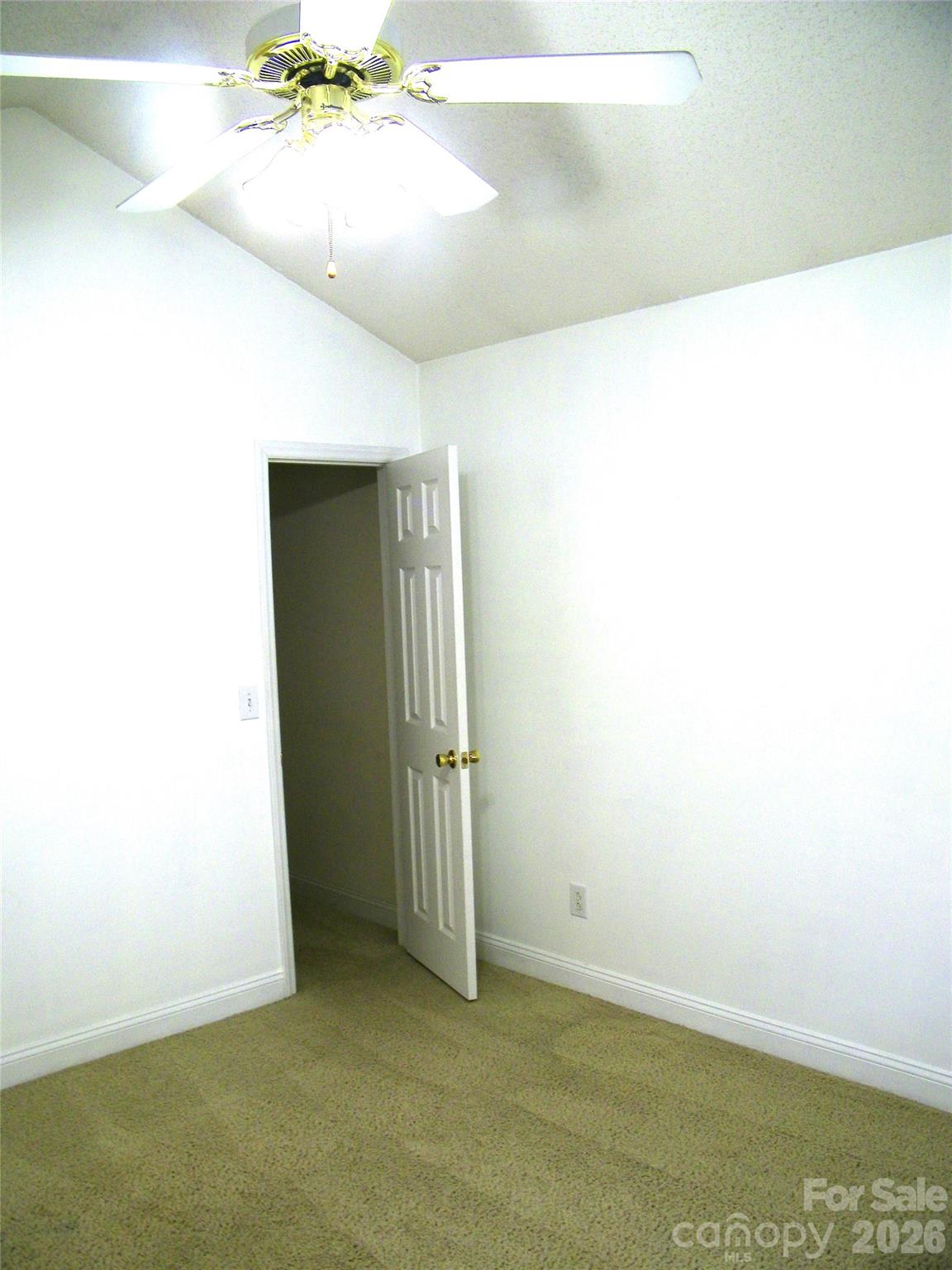 609 Redah Avenue — Locust