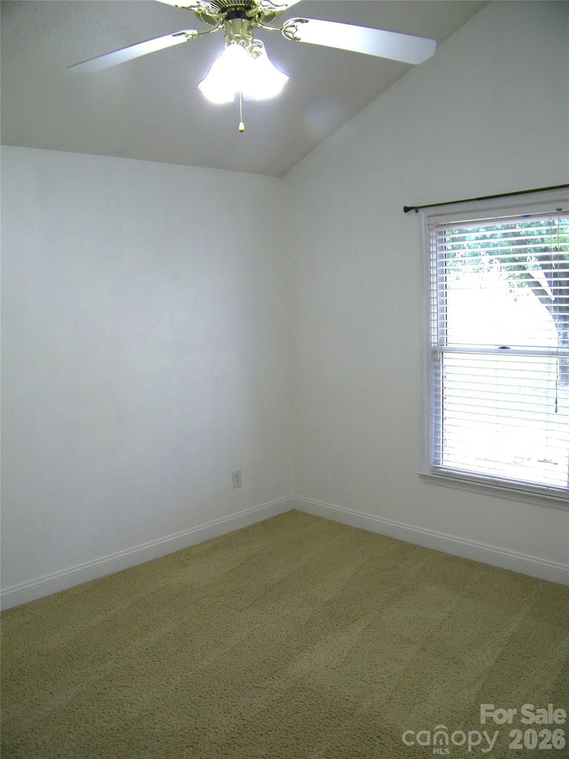 609 Redah Avenue — Locust