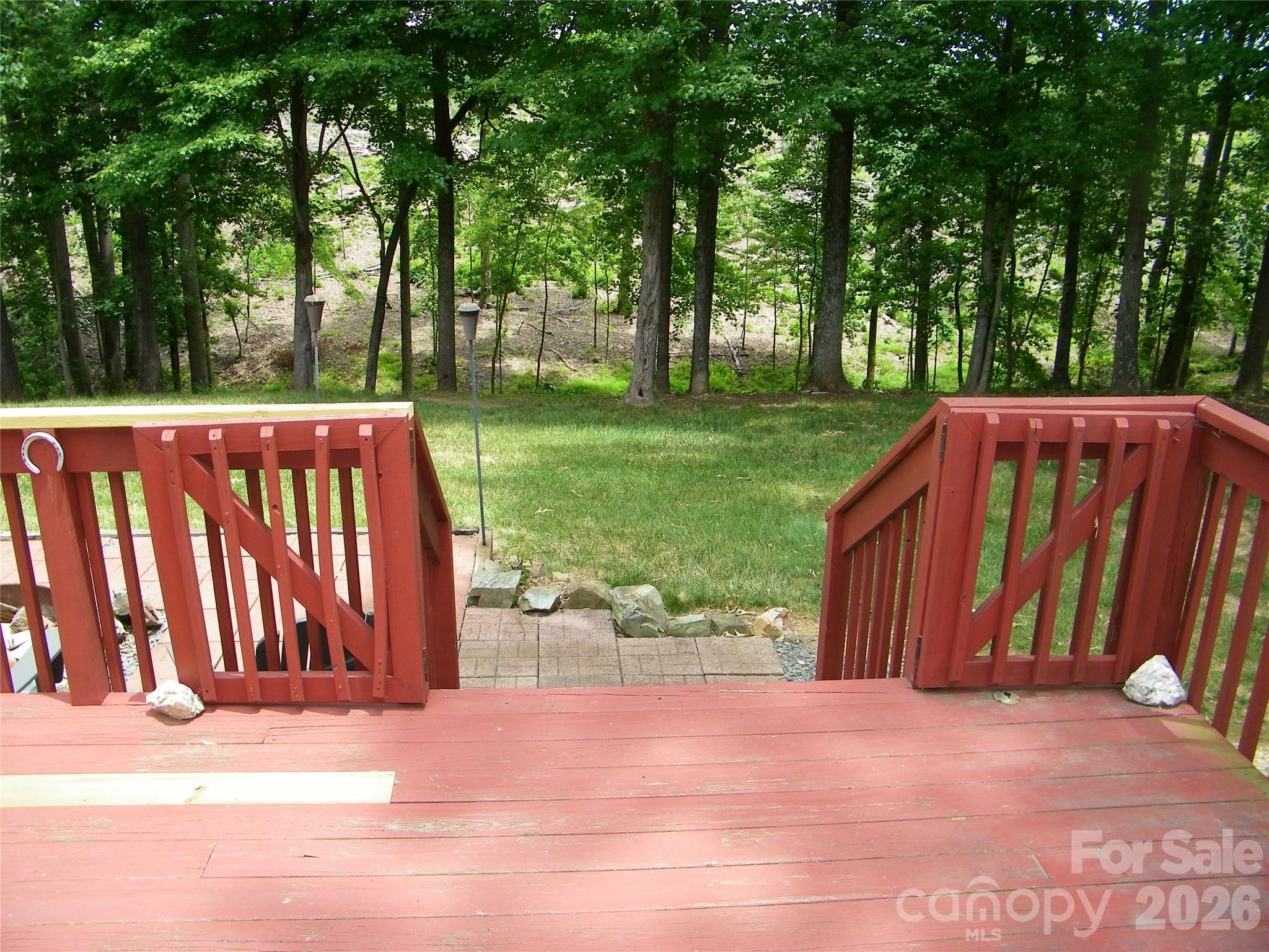 609 Redah Avenue — Locust