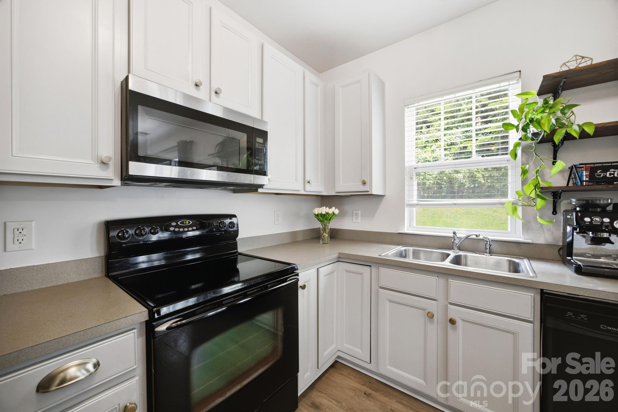 9511 Long Hill Drive — Charlotte