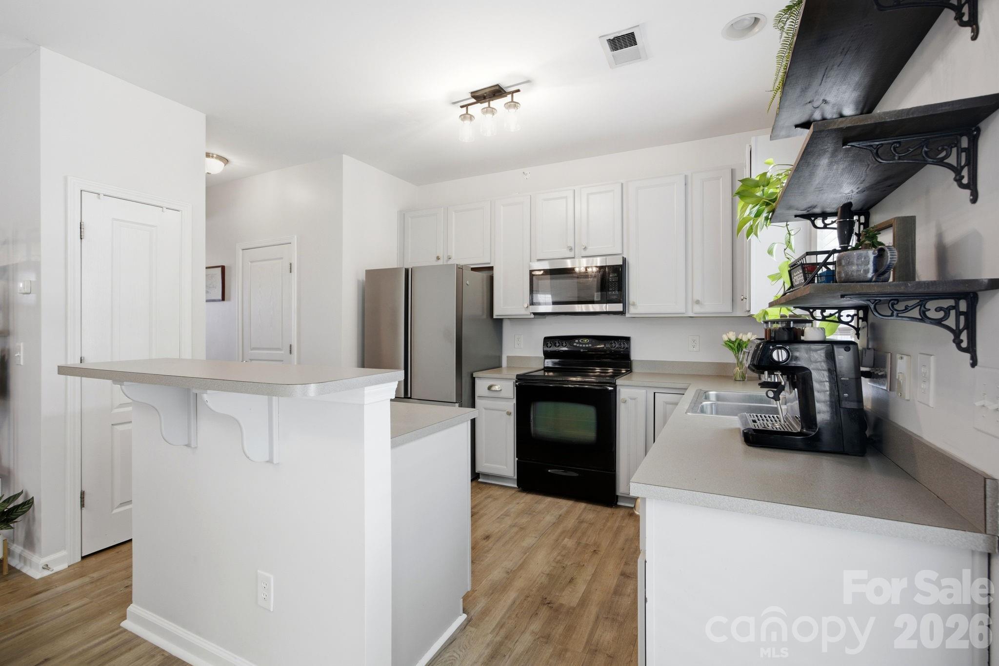 9511 Long Hill Drive — Charlotte
