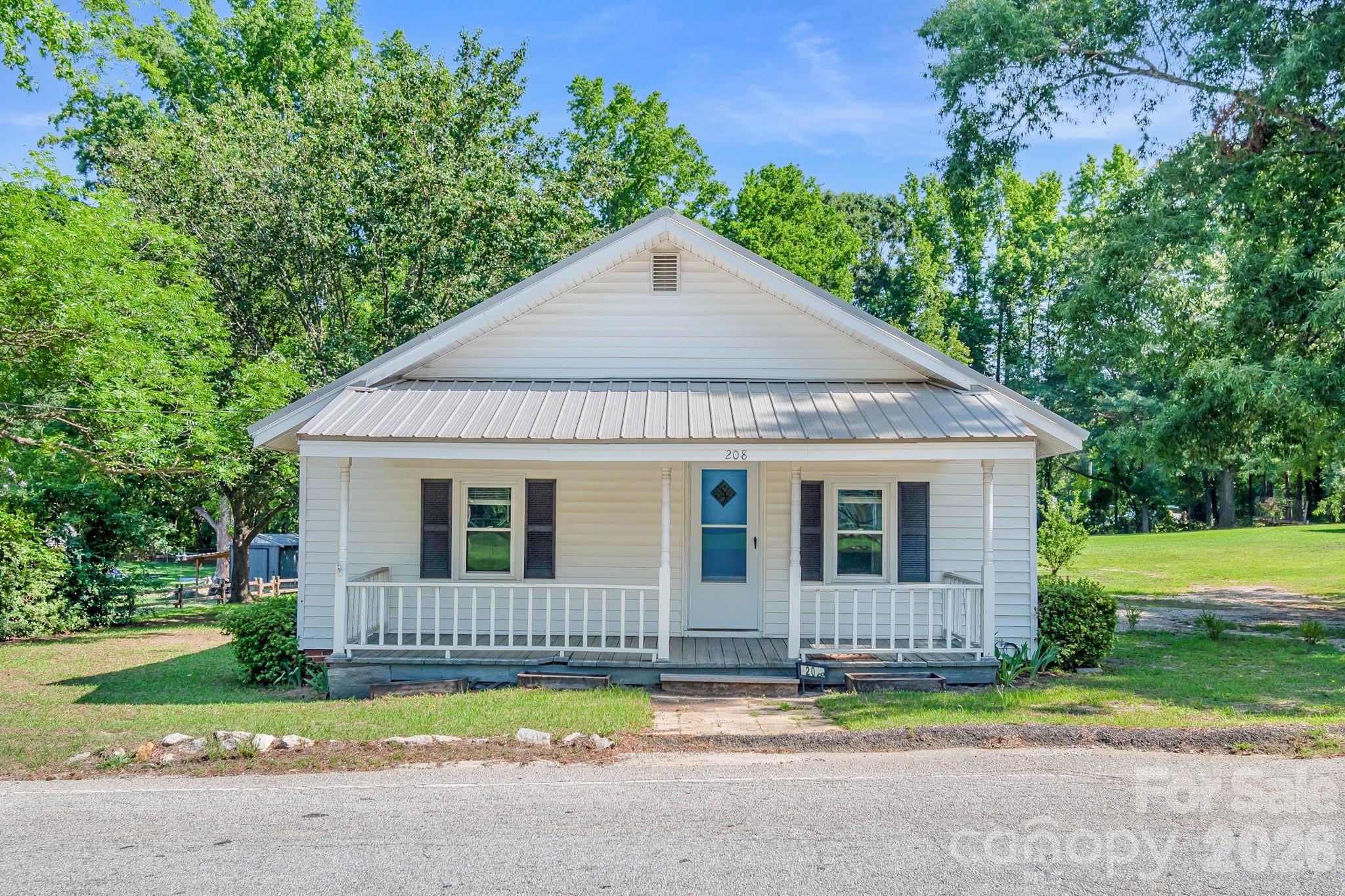 208 W Church Street — Jefferson