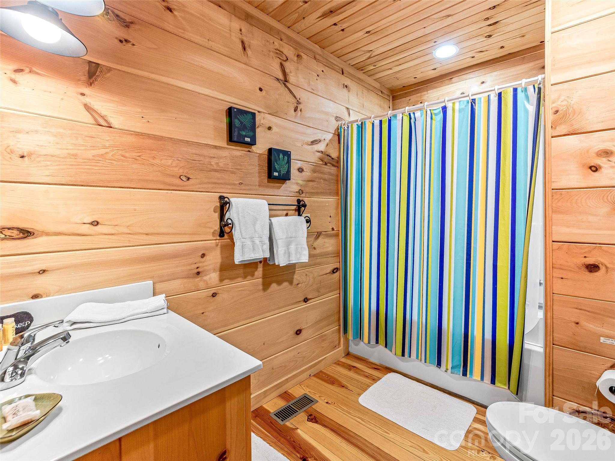 250 Fairway Drive — Lake Toxaway