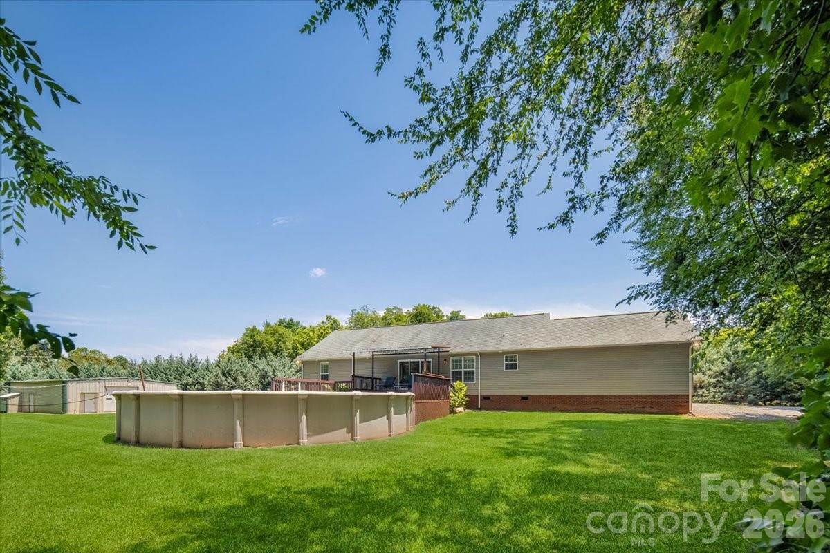 1512 Kinglet Drive — York