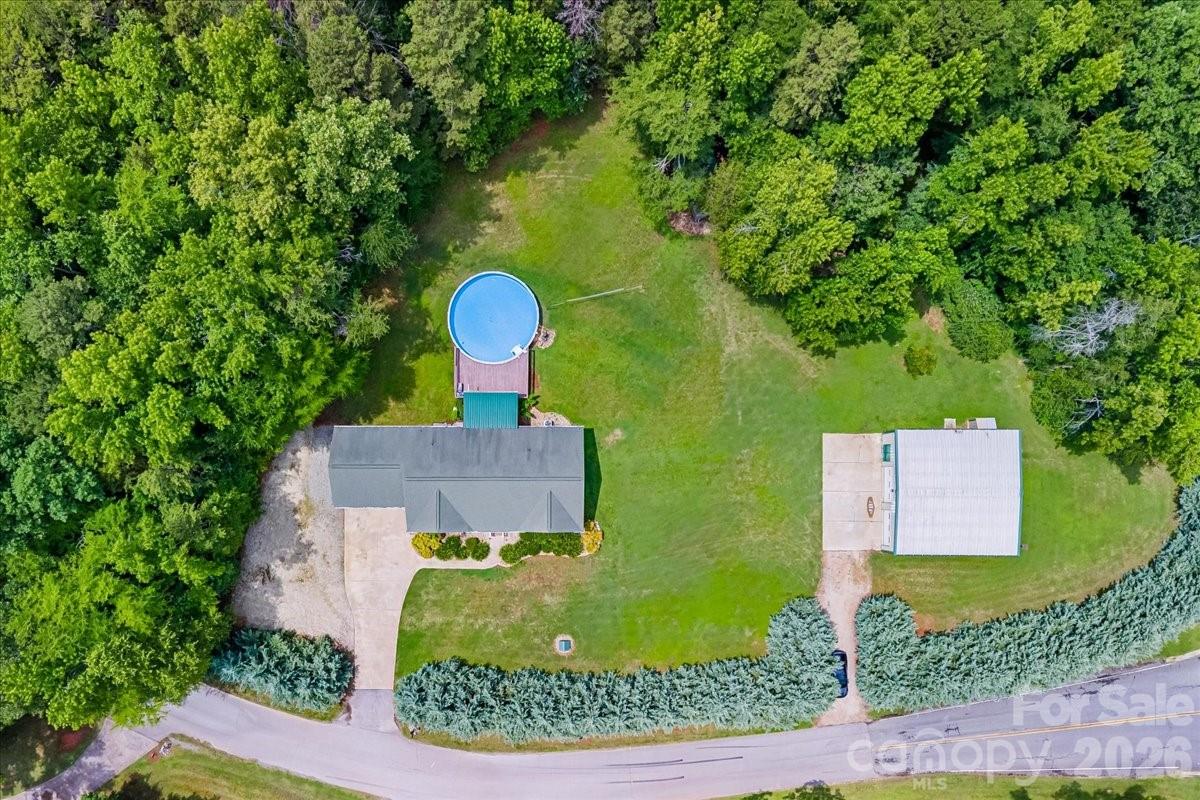 1512 Kinglet Drive — York