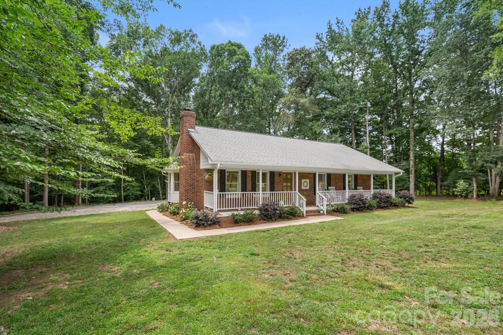 2482 Waxhaw Indian Trail Road S — Waxhaw