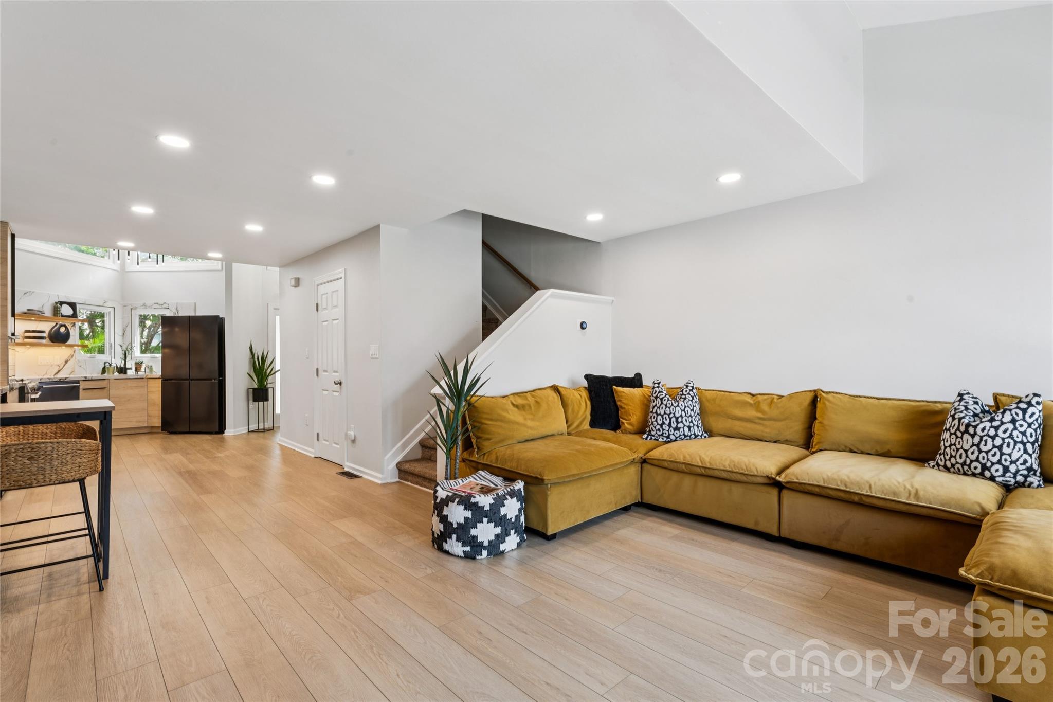 14039 Queens Harbor Road — Charlotte