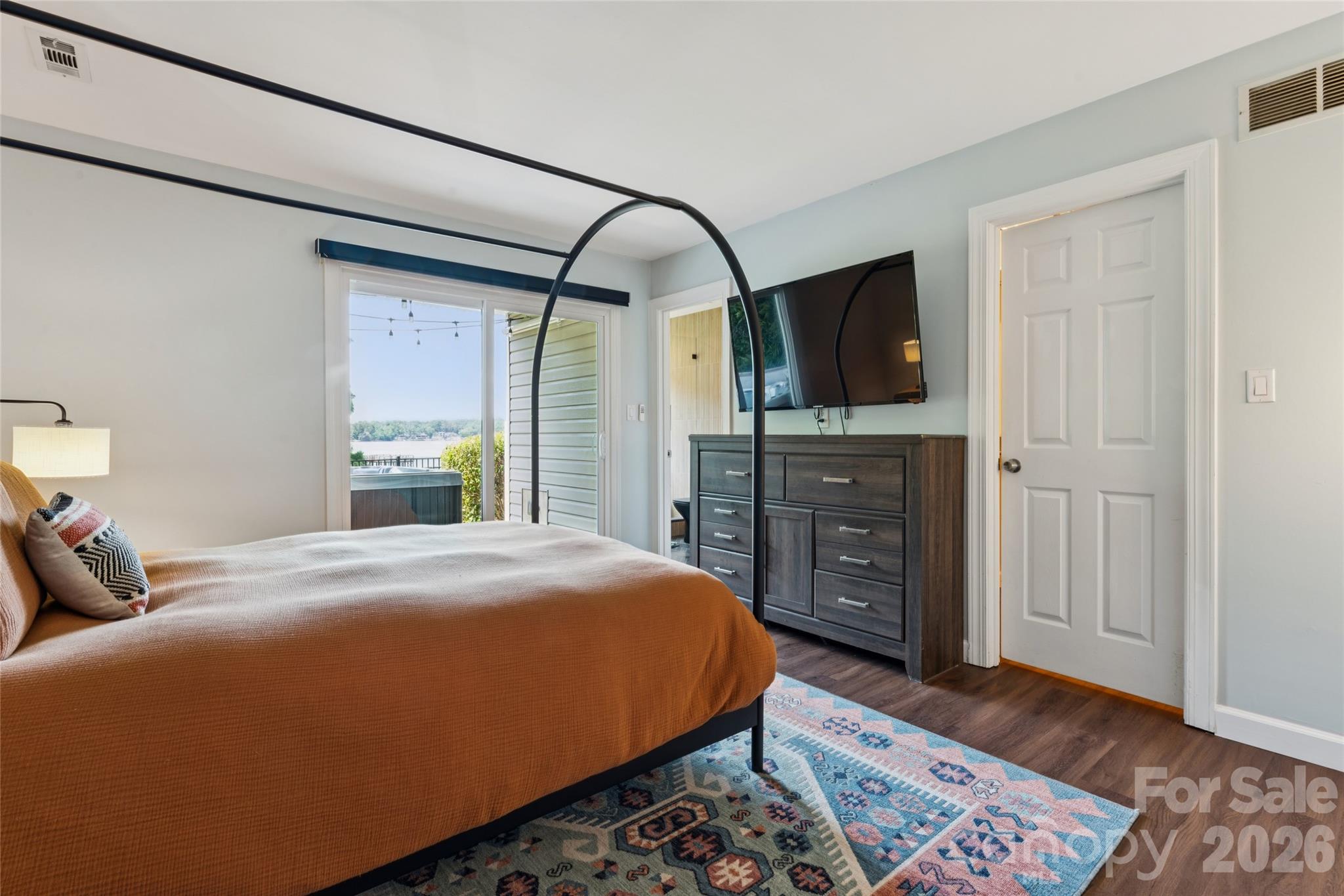 14039 Queens Harbor Road — Charlotte