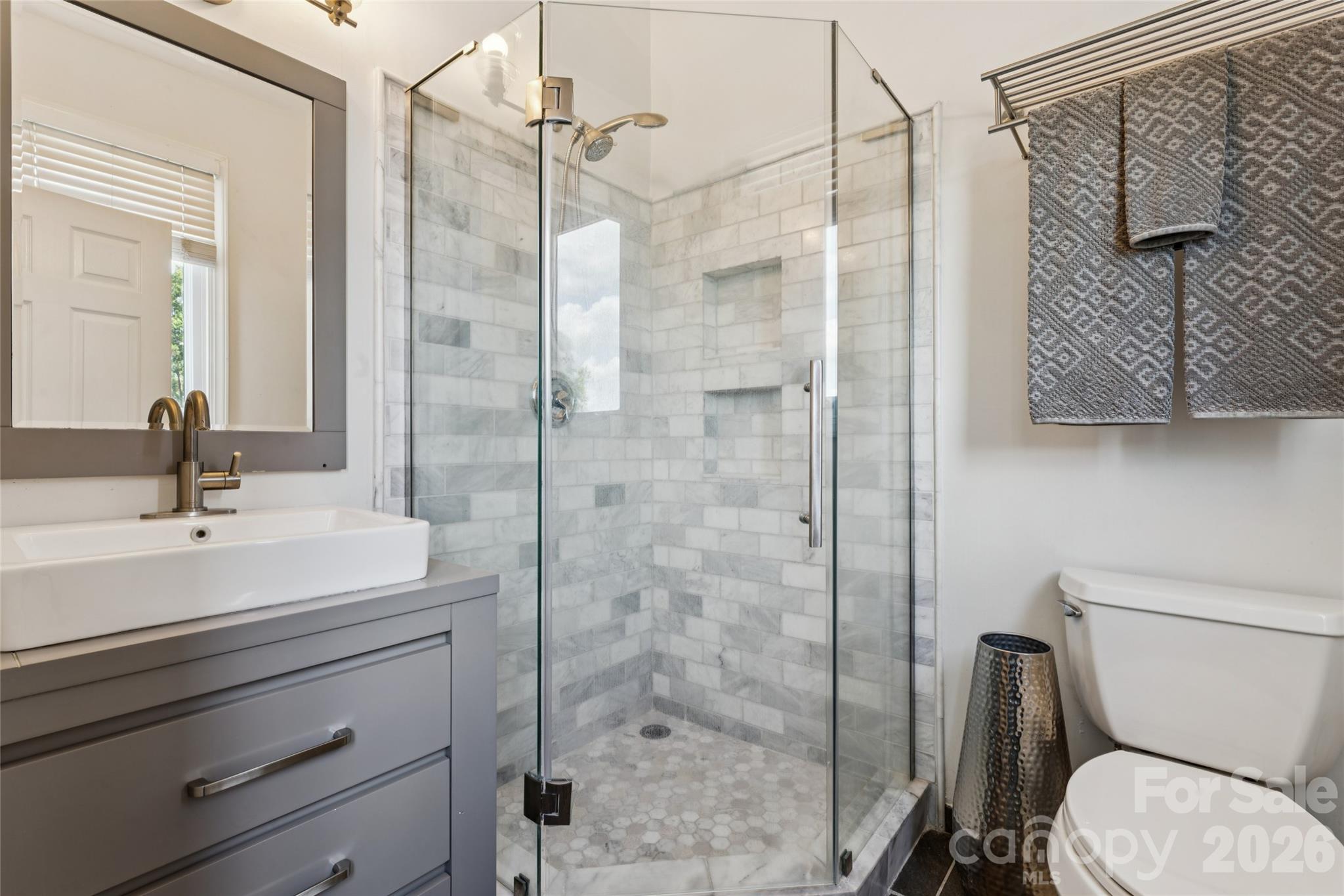 14039 Queens Harbor Road — Charlotte