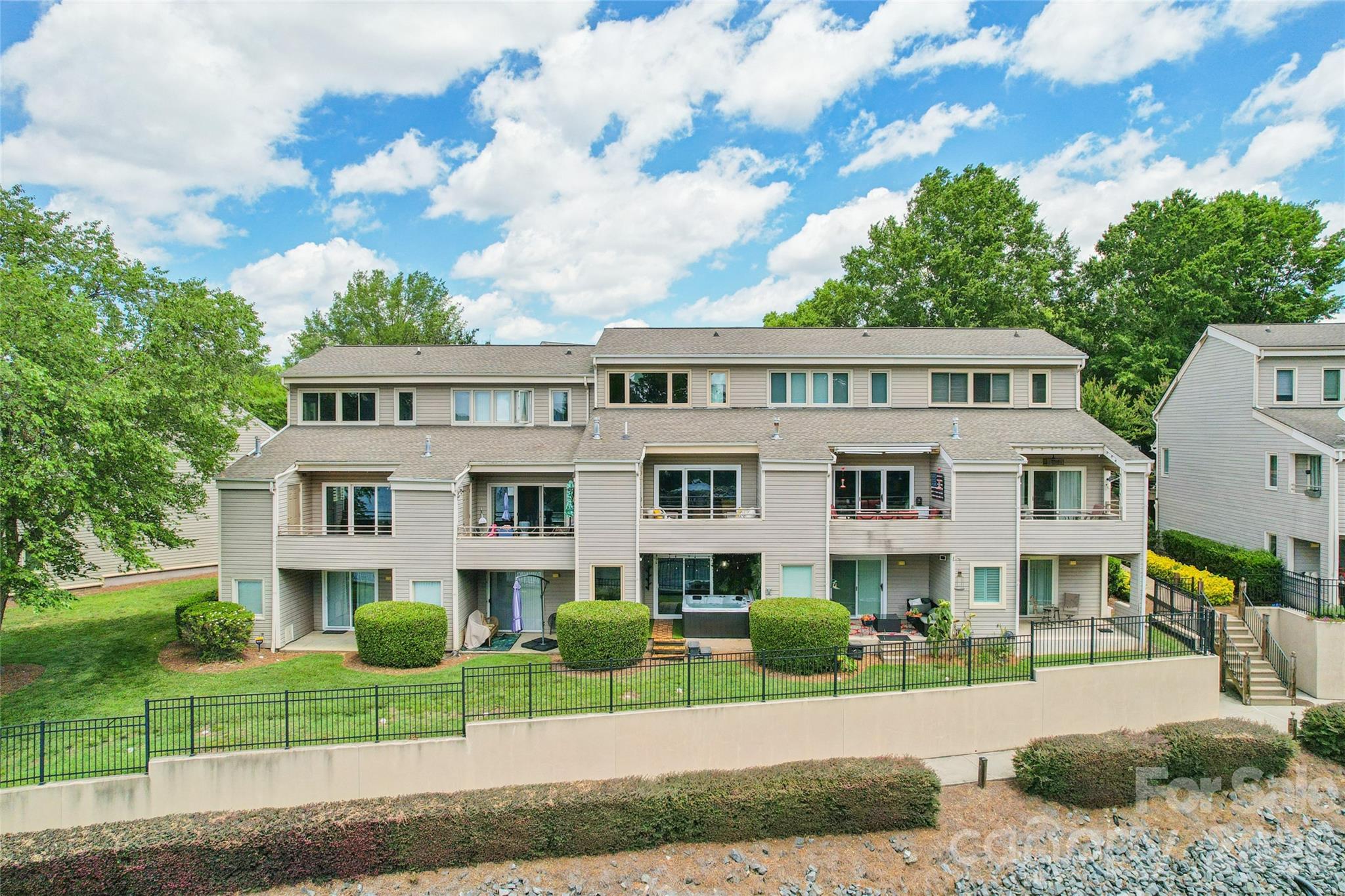14039 Queens Harbor Road — Charlotte