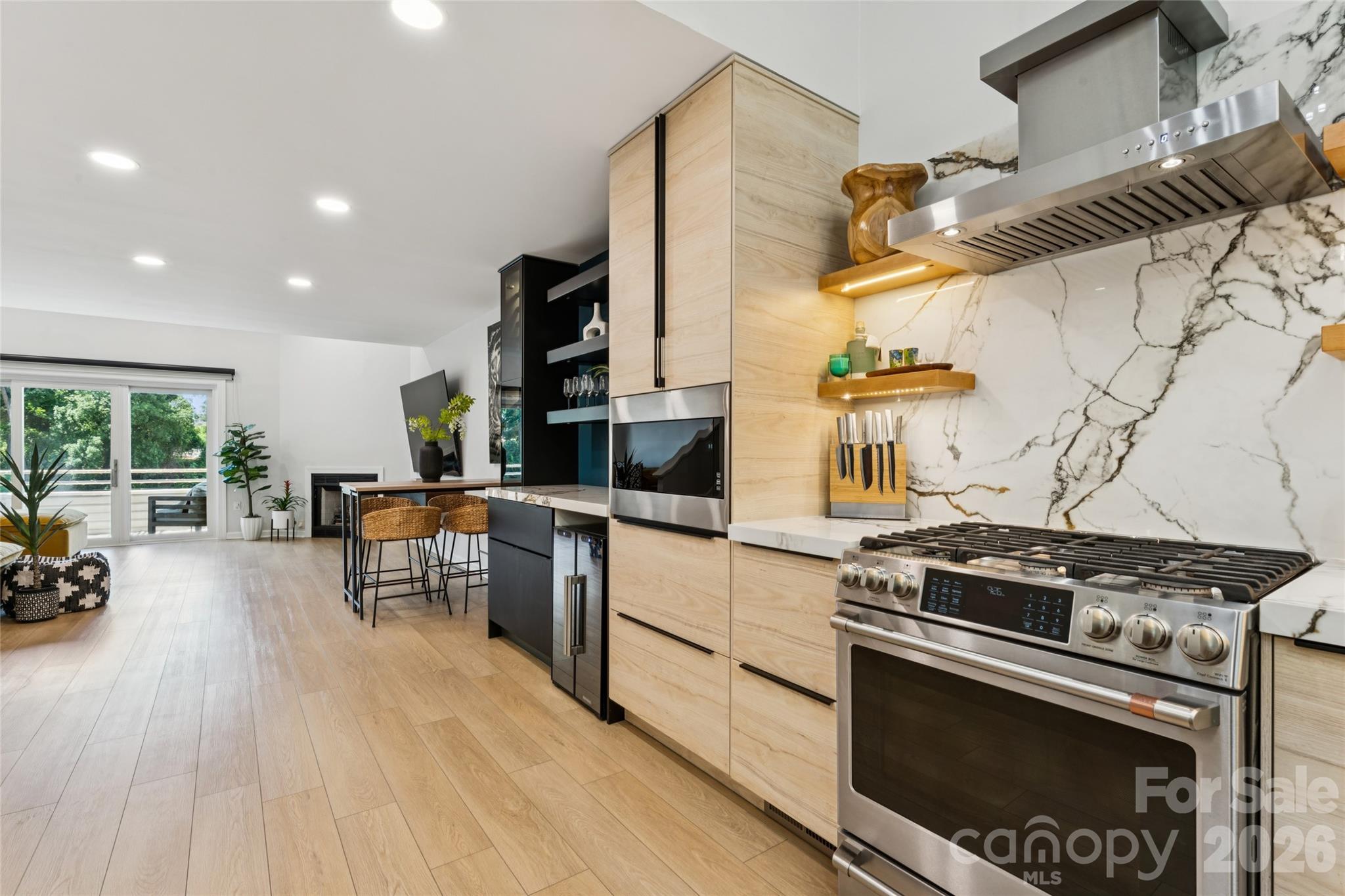 14039 Queens Harbor Road — Charlotte