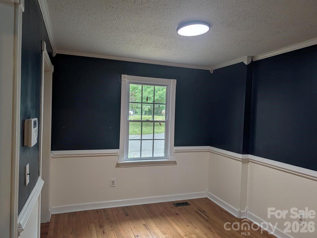 111 Midway Lake Road — Mooresville