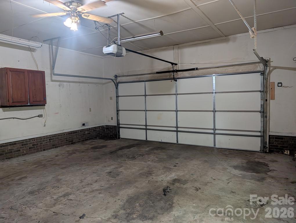 111 Midway Lake Road — Mooresville