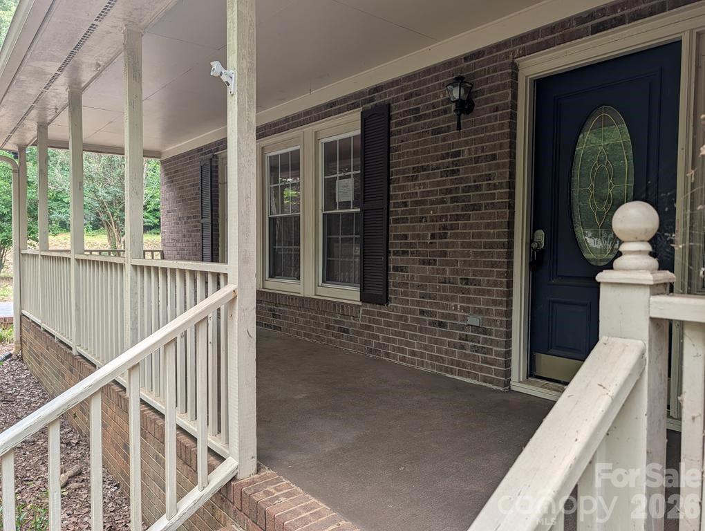 111 Midway Lake Road — Mooresville