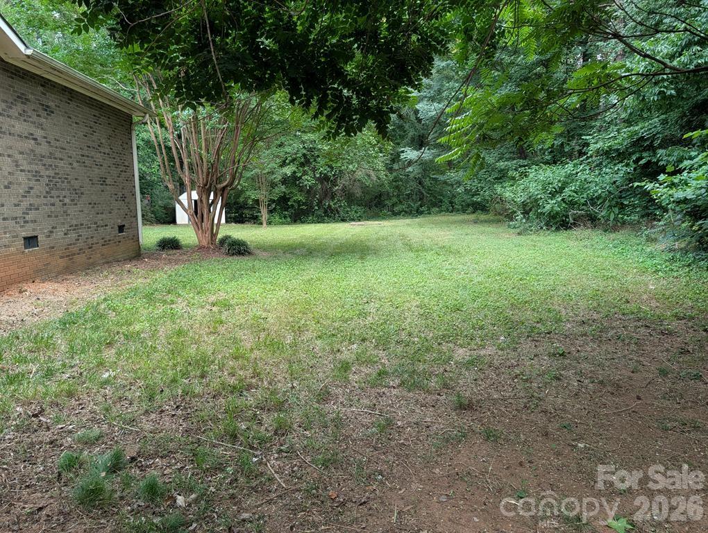 111 Midway Lake Road — Mooresville