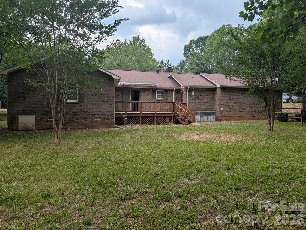 111 Midway Lake Road — Mooresville