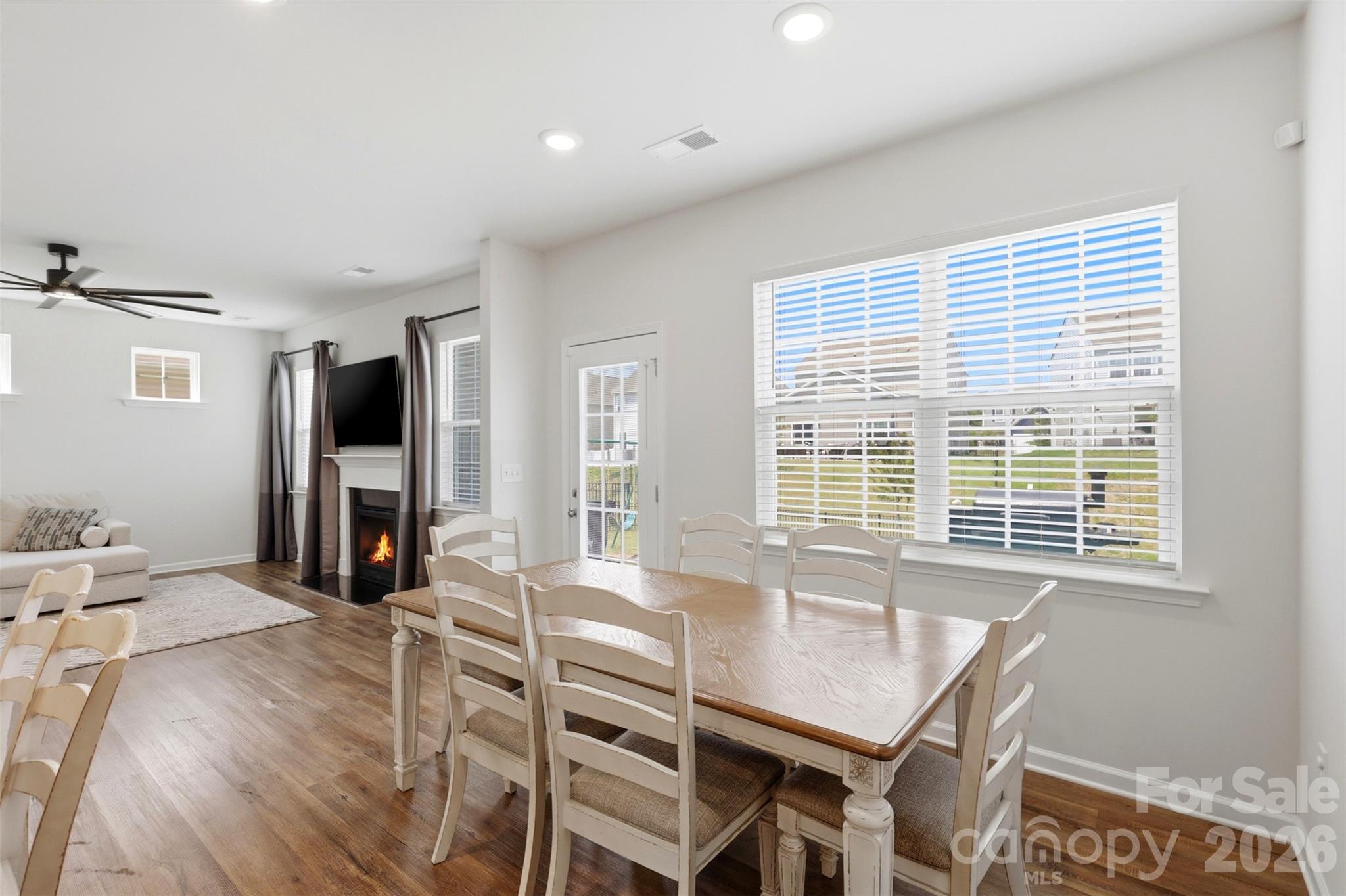 7720 Sea Turtle Way — Lancaster