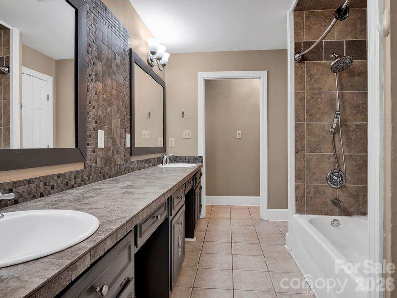 9124 and 9126 S Providence Road — Waxhaw