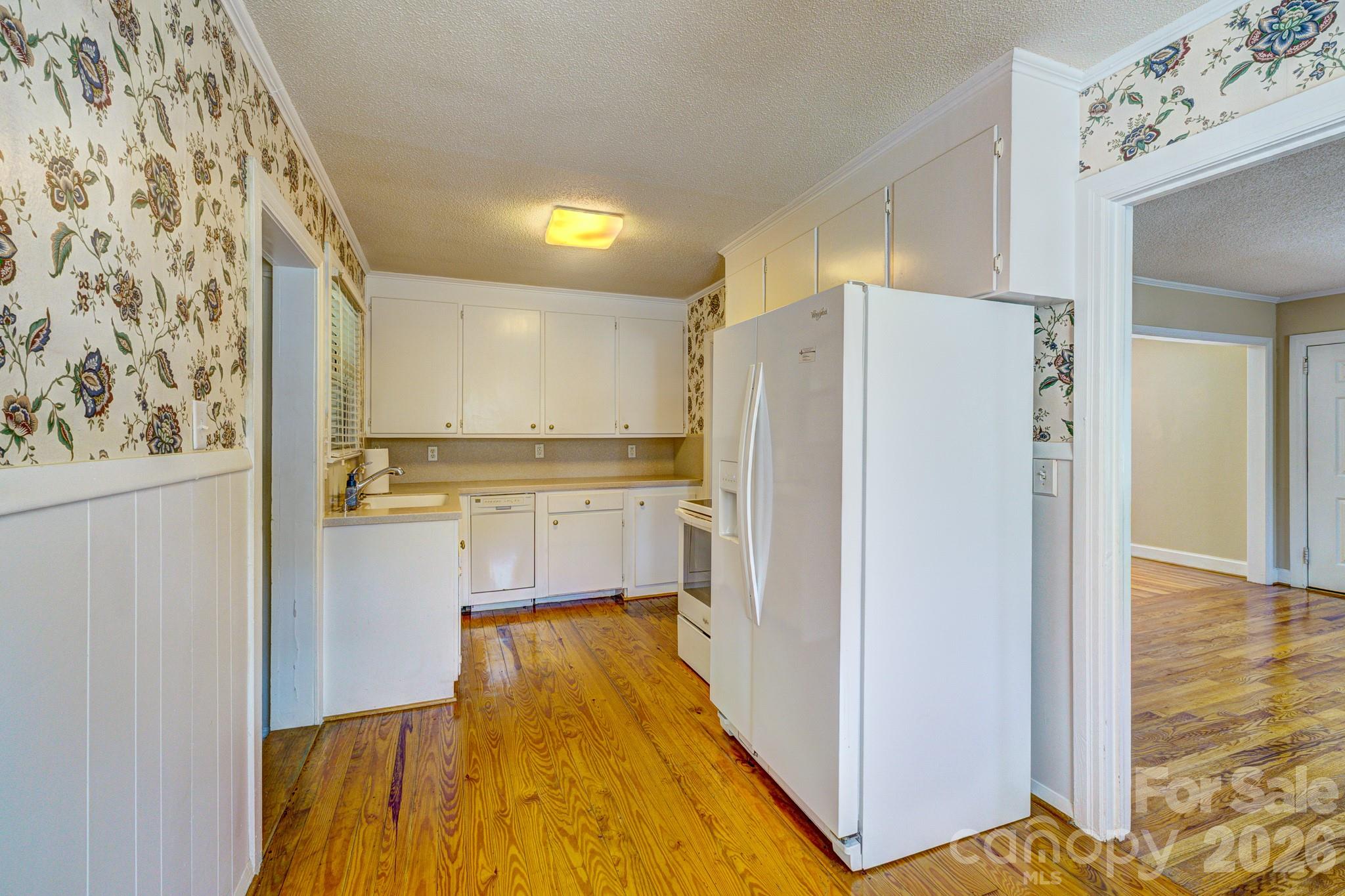 402 N Houser Street — Cherryville
