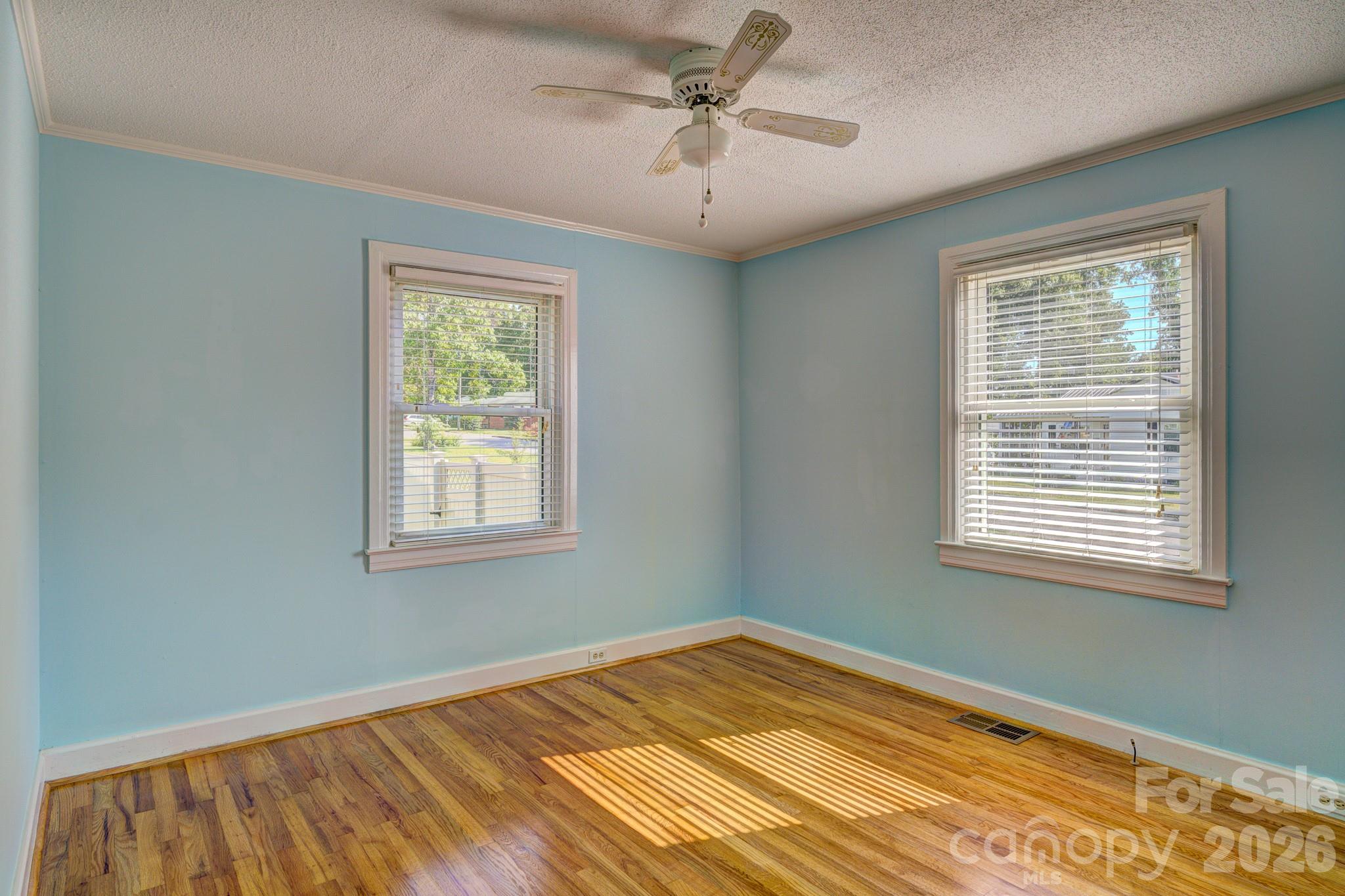 402 N Houser Street — Cherryville
