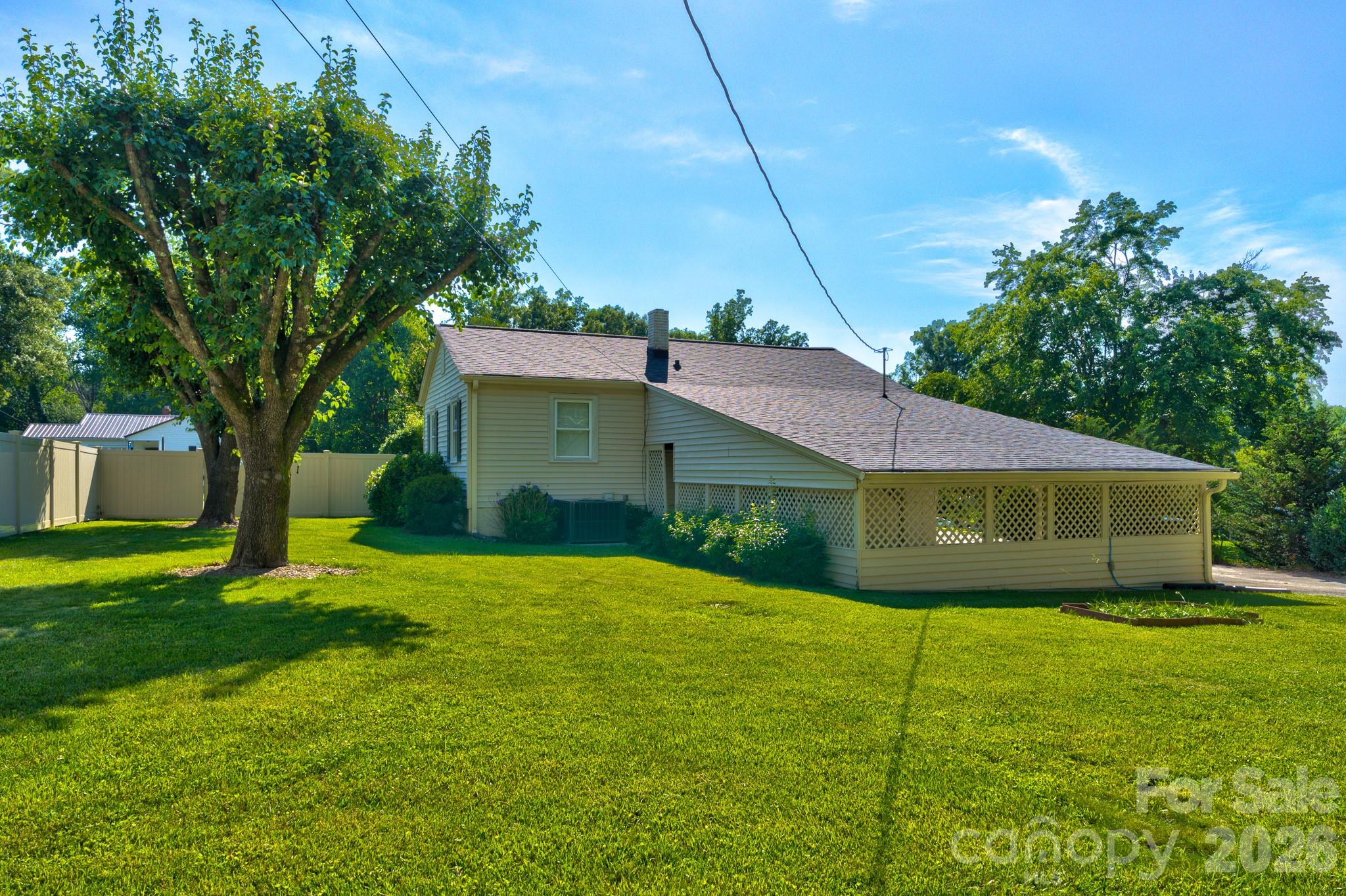 402 N Houser Street — Cherryville
