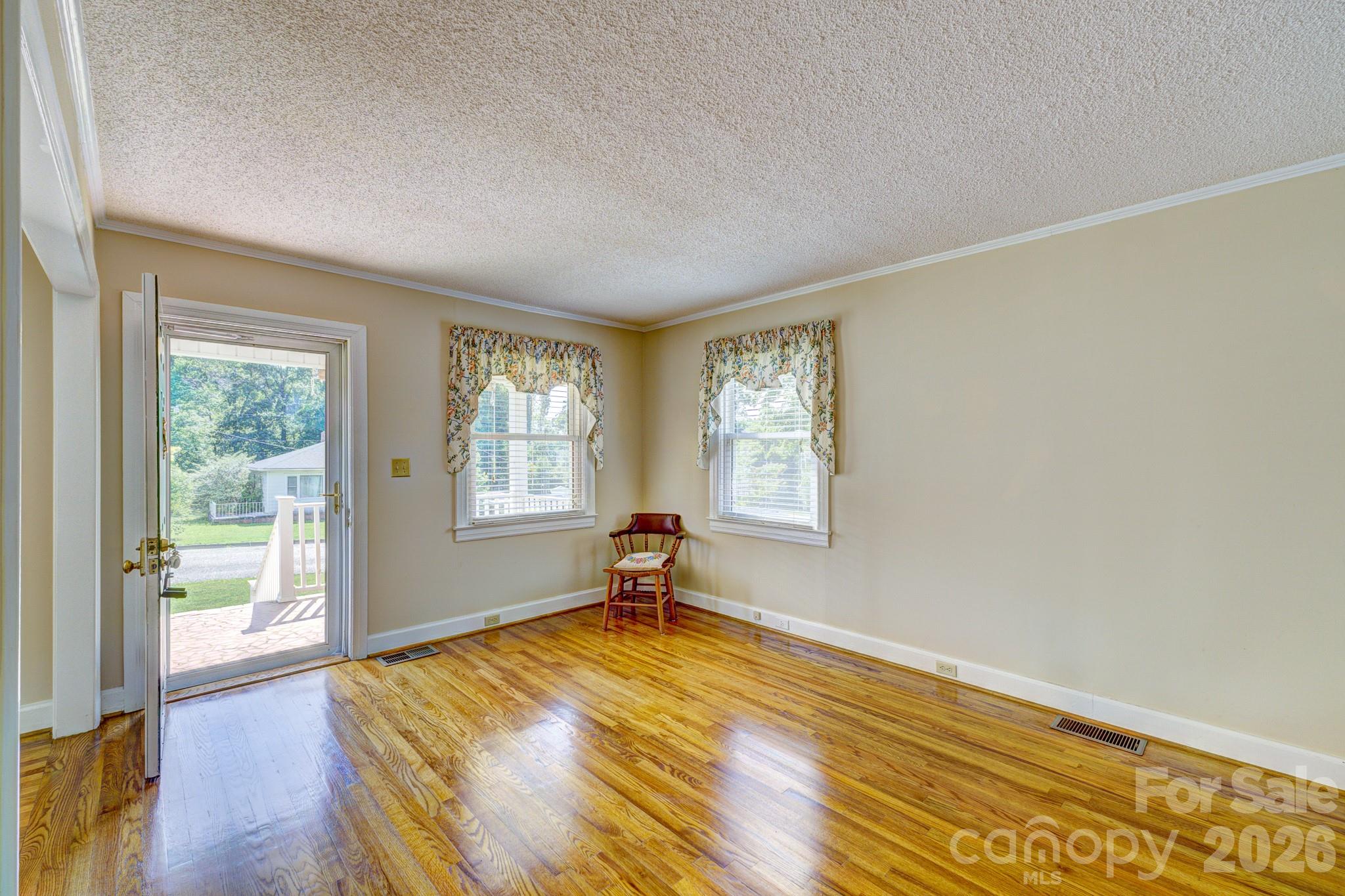 402 N Houser Street — Cherryville
