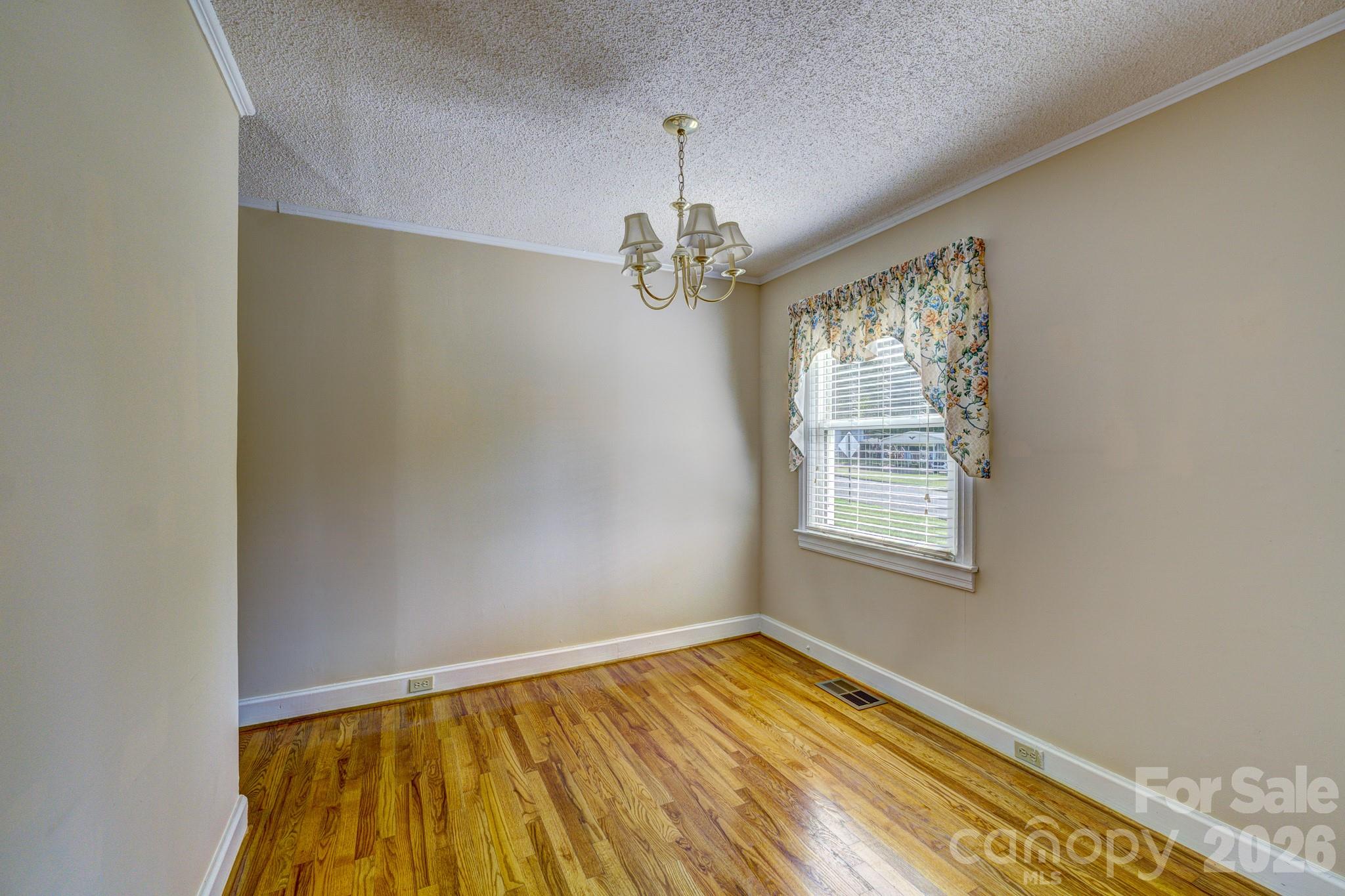 402 N Houser Street — Cherryville