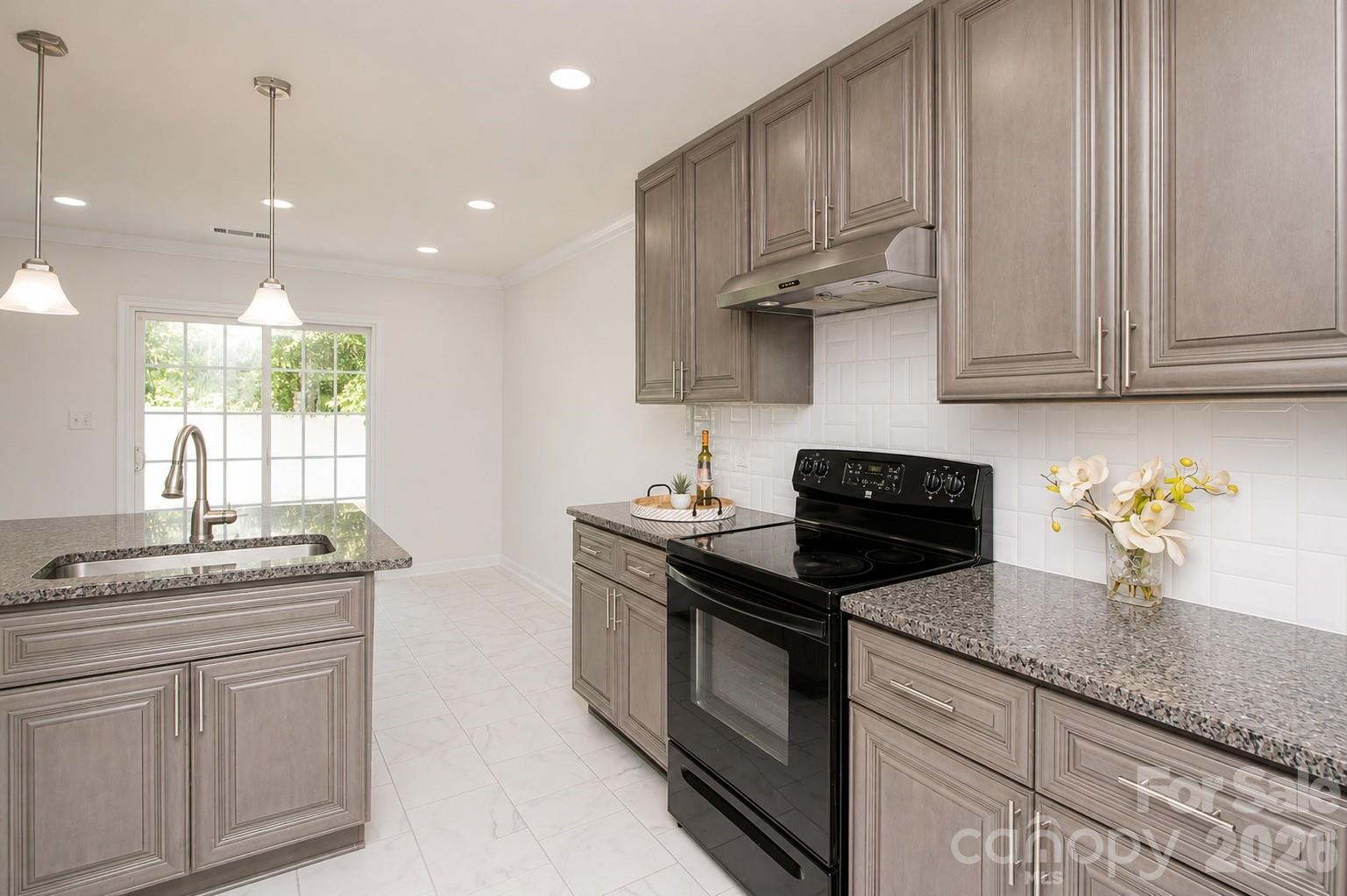 11611 Tribal Drive — Charlotte