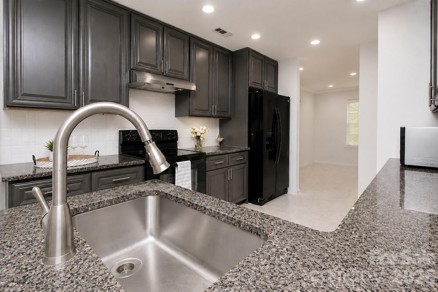 11611 Tribal Drive — Charlotte