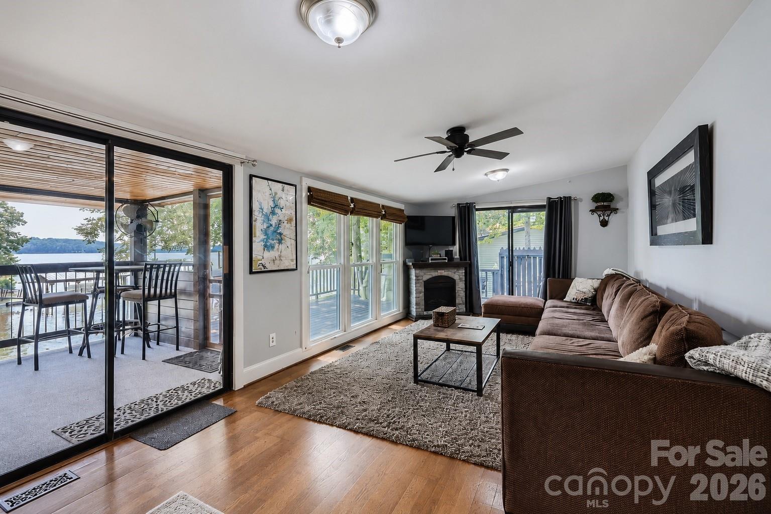 4580 Kiser Island Road — Terrell