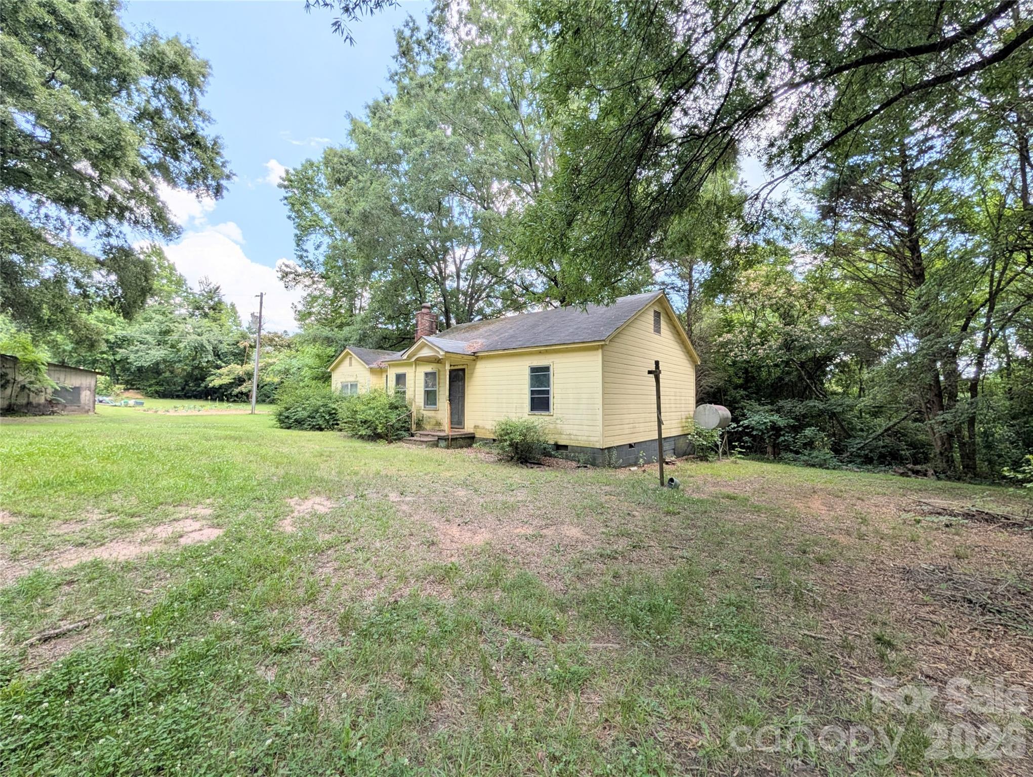 204 Brown Waterson Road — Cherryville