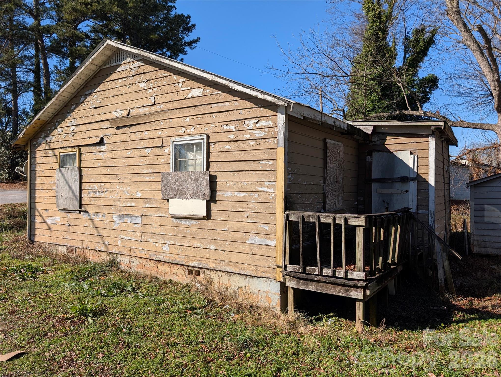310 W Floyd Baker Boulevard — Gaffney