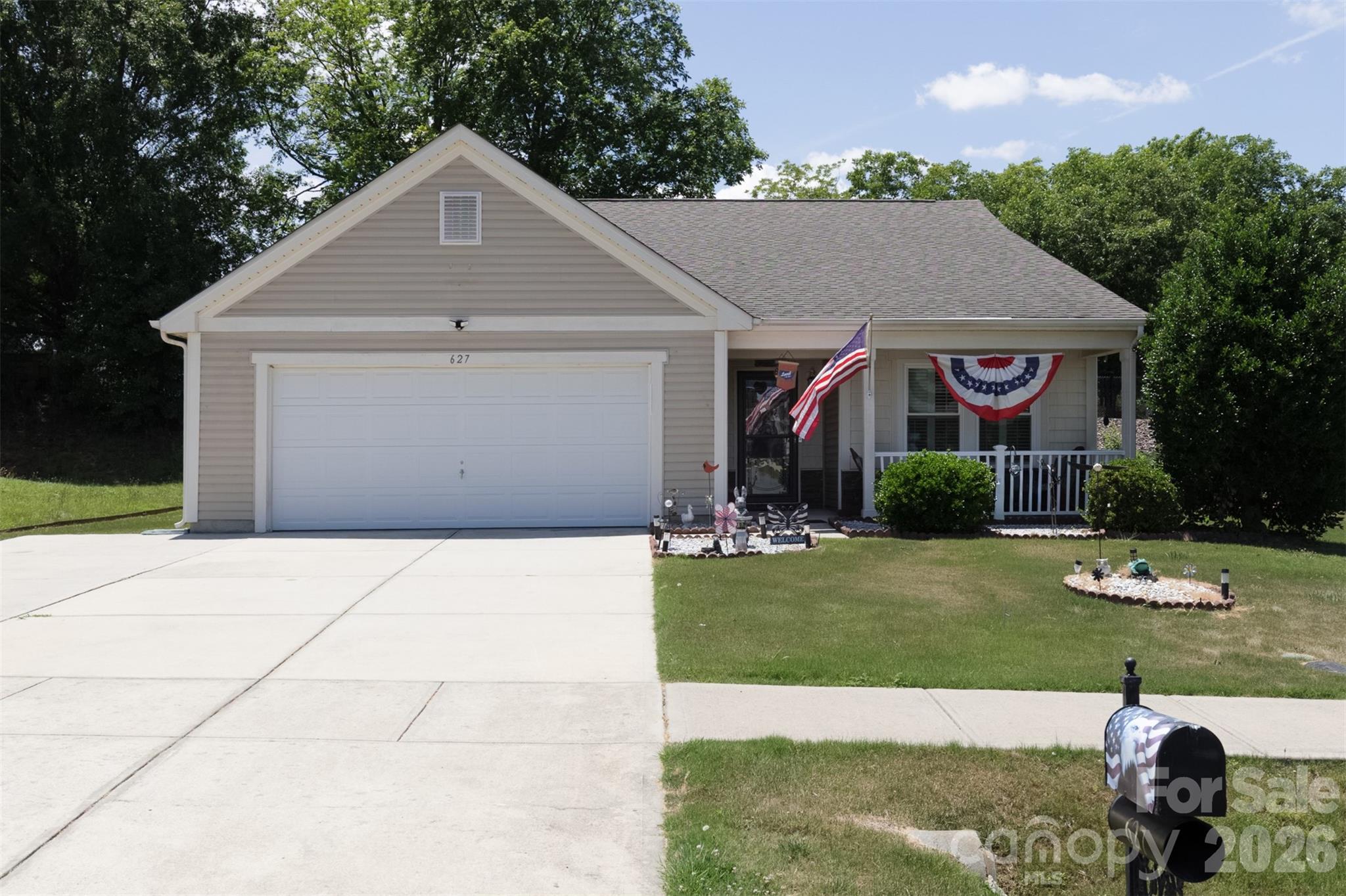 627 Smokehouse Lane — Albemarle