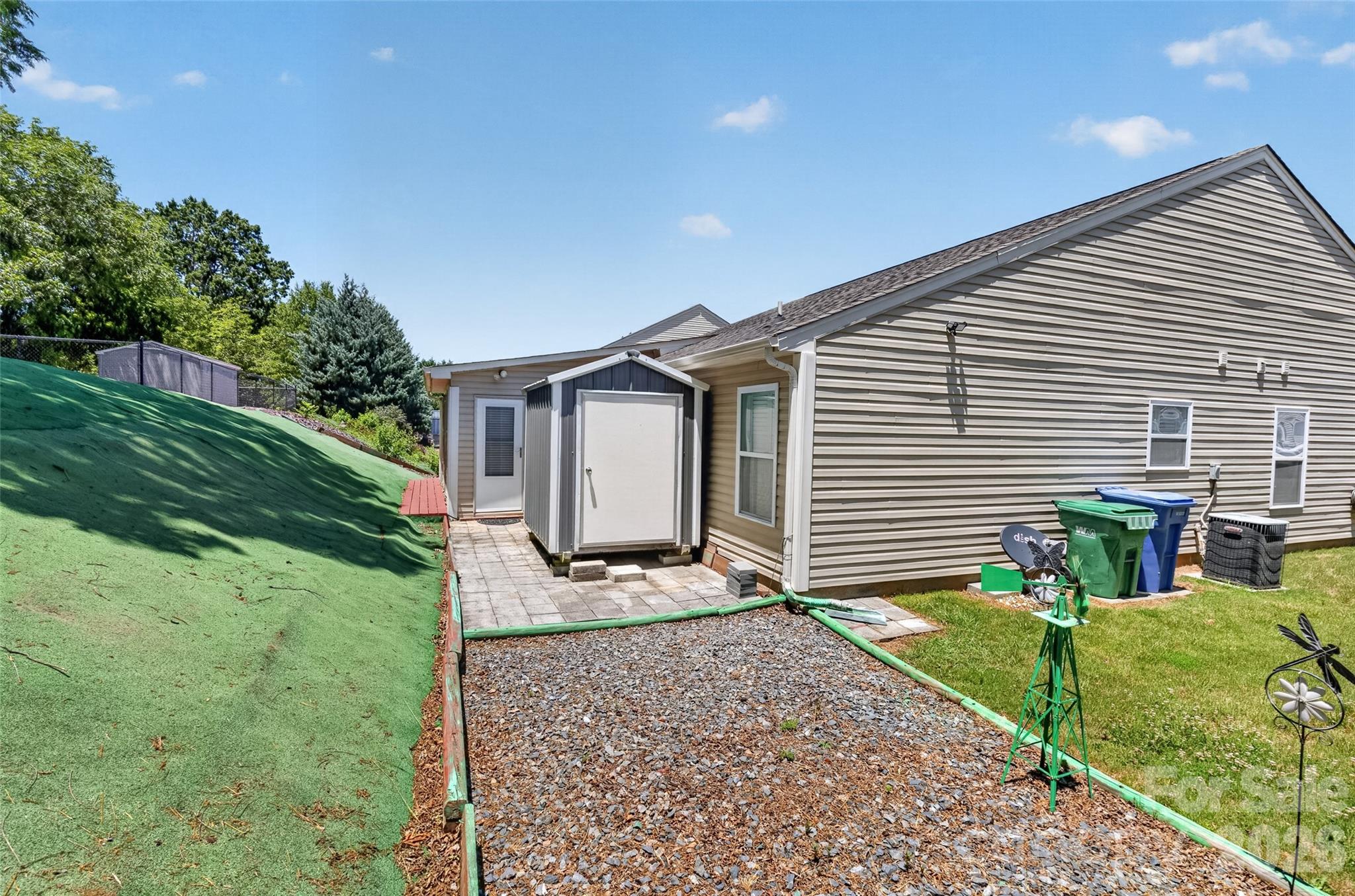 627 Smokehouse Lane — Albemarle