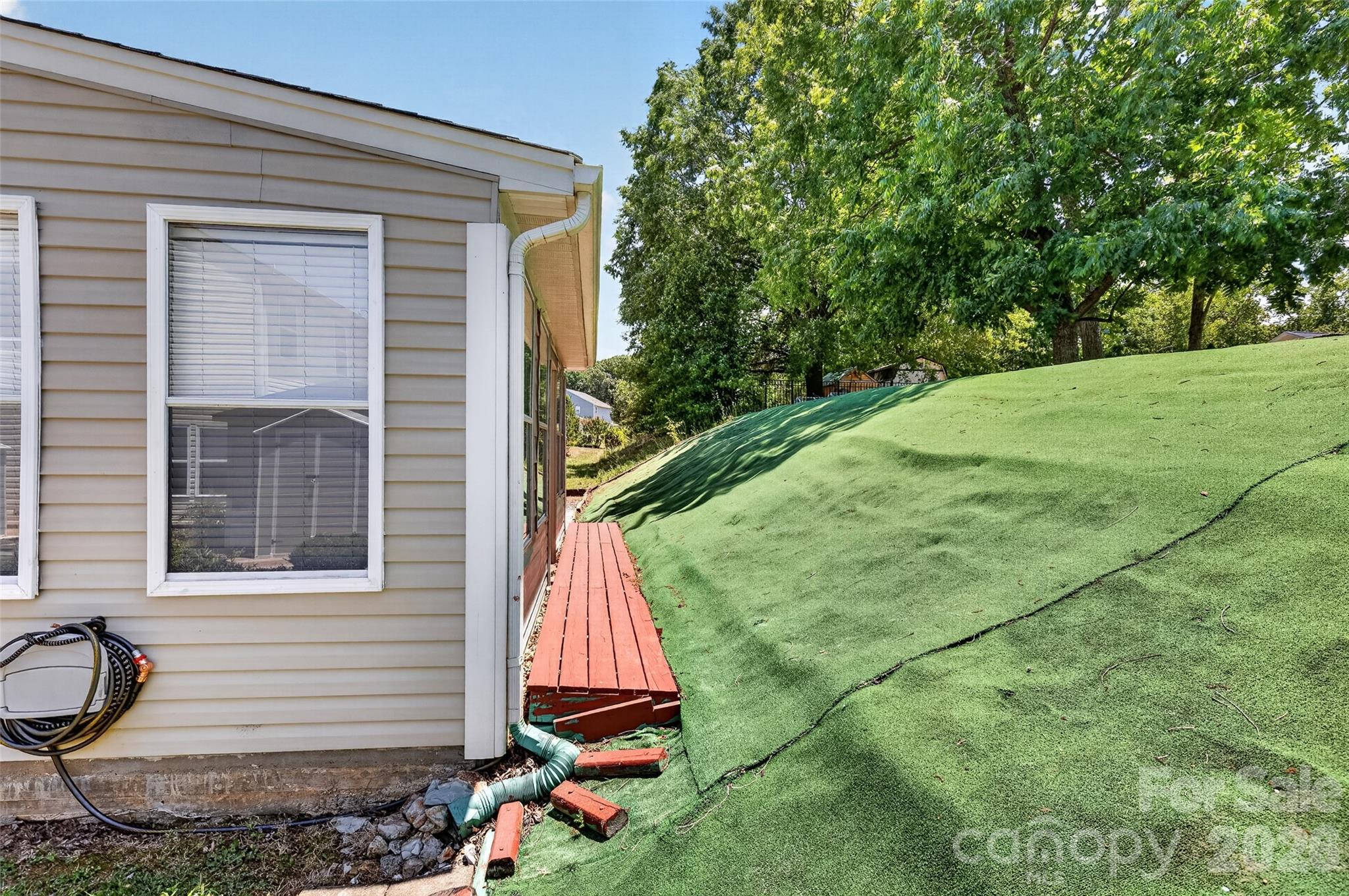 627 Smokehouse Lane — Albemarle