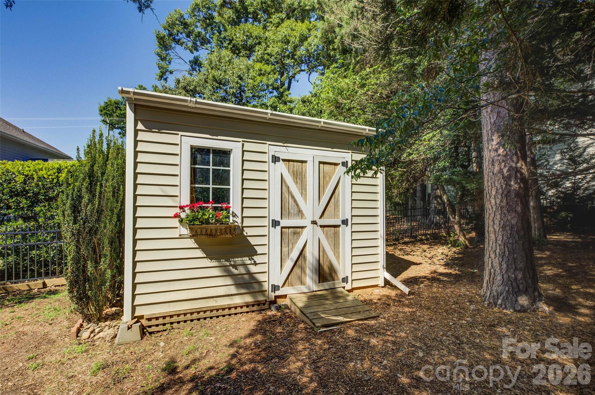 11611 Knightsdale Drive — Charlotte