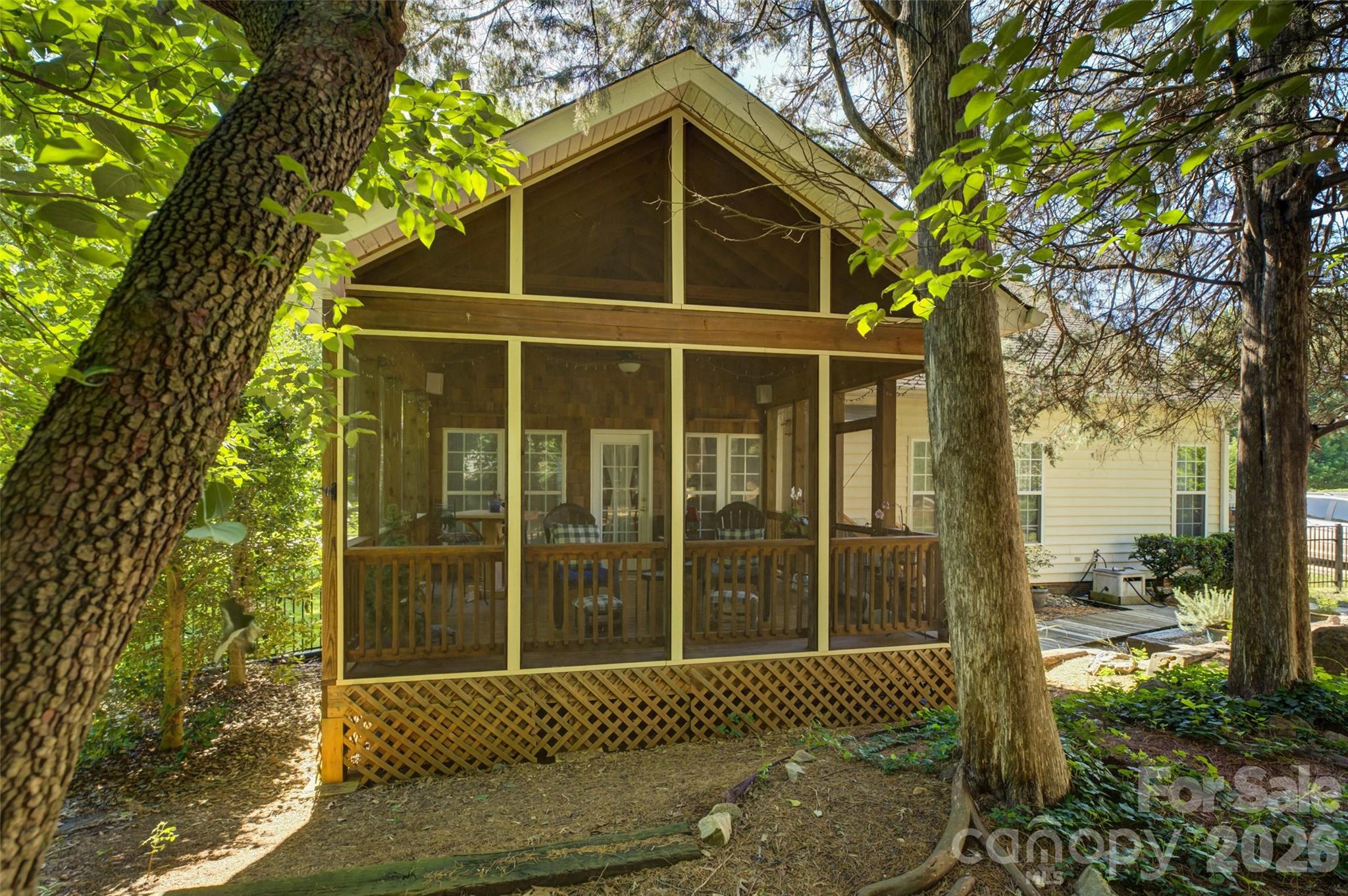 11611 Knightsdale Drive — Charlotte