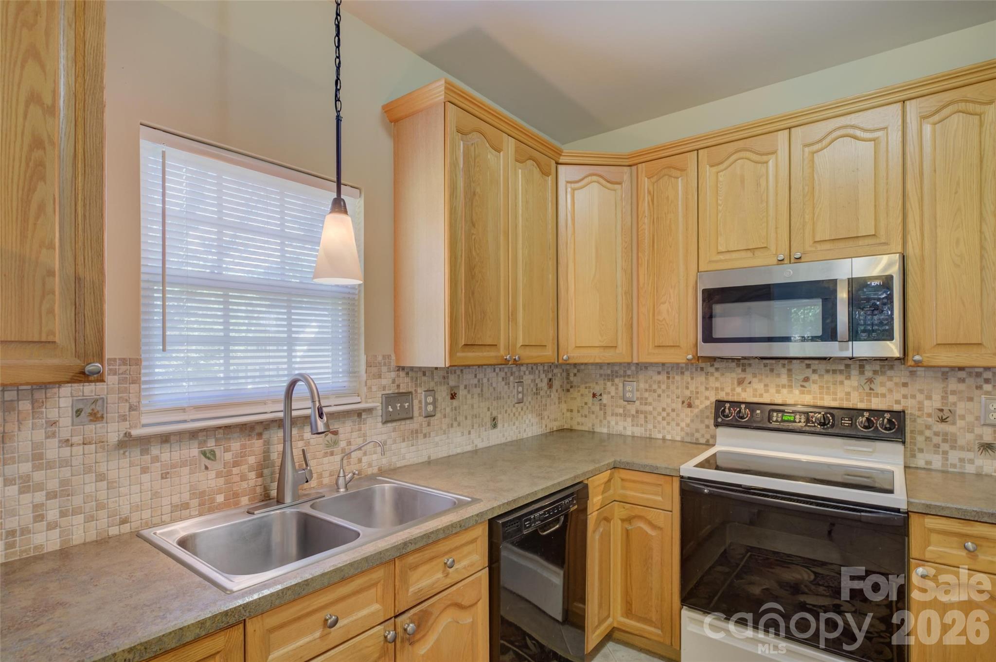 11611 Knightsdale Drive — Charlotte